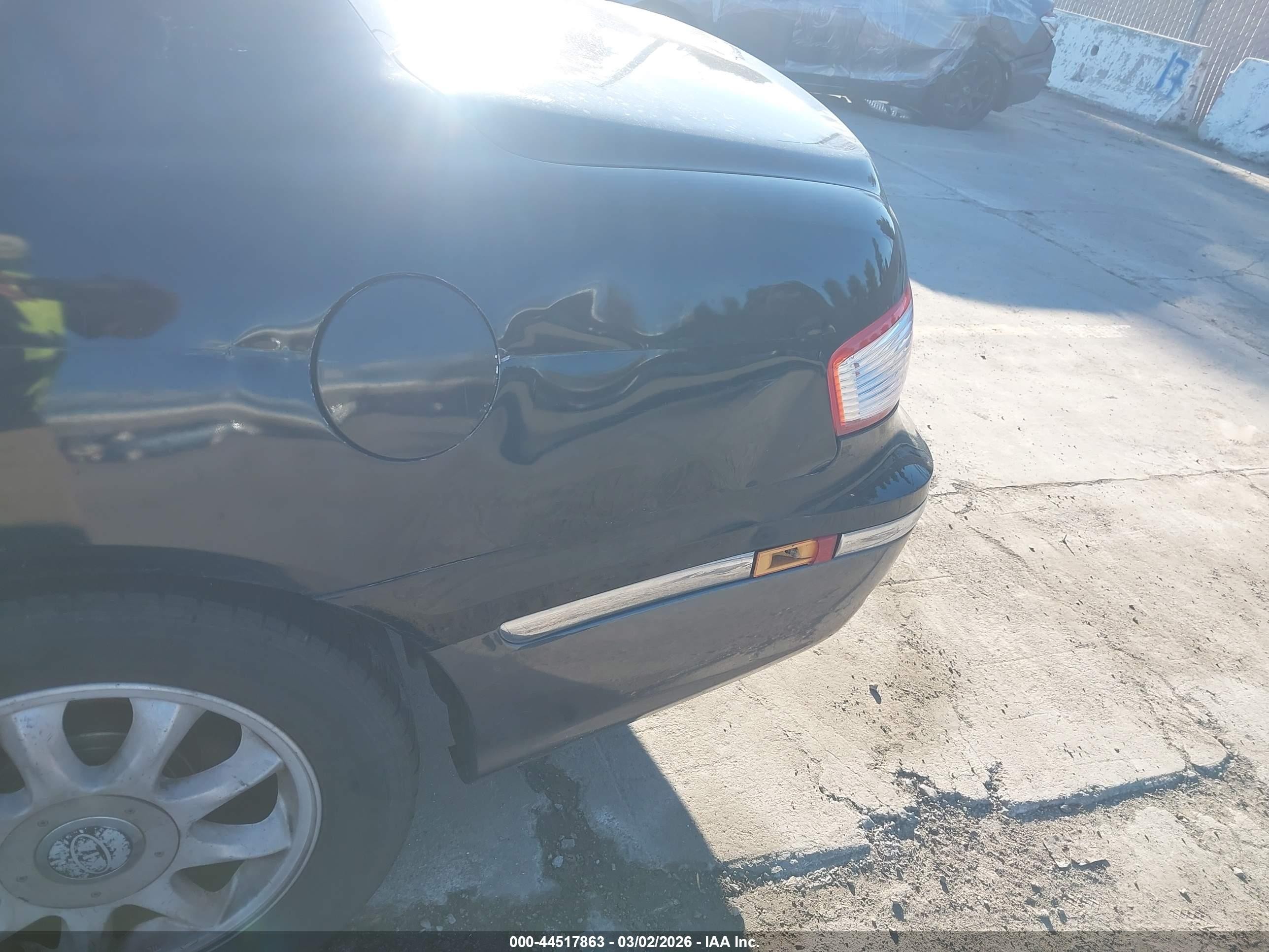 2006 Kia Amanti   Black vin: KNALD124765087623