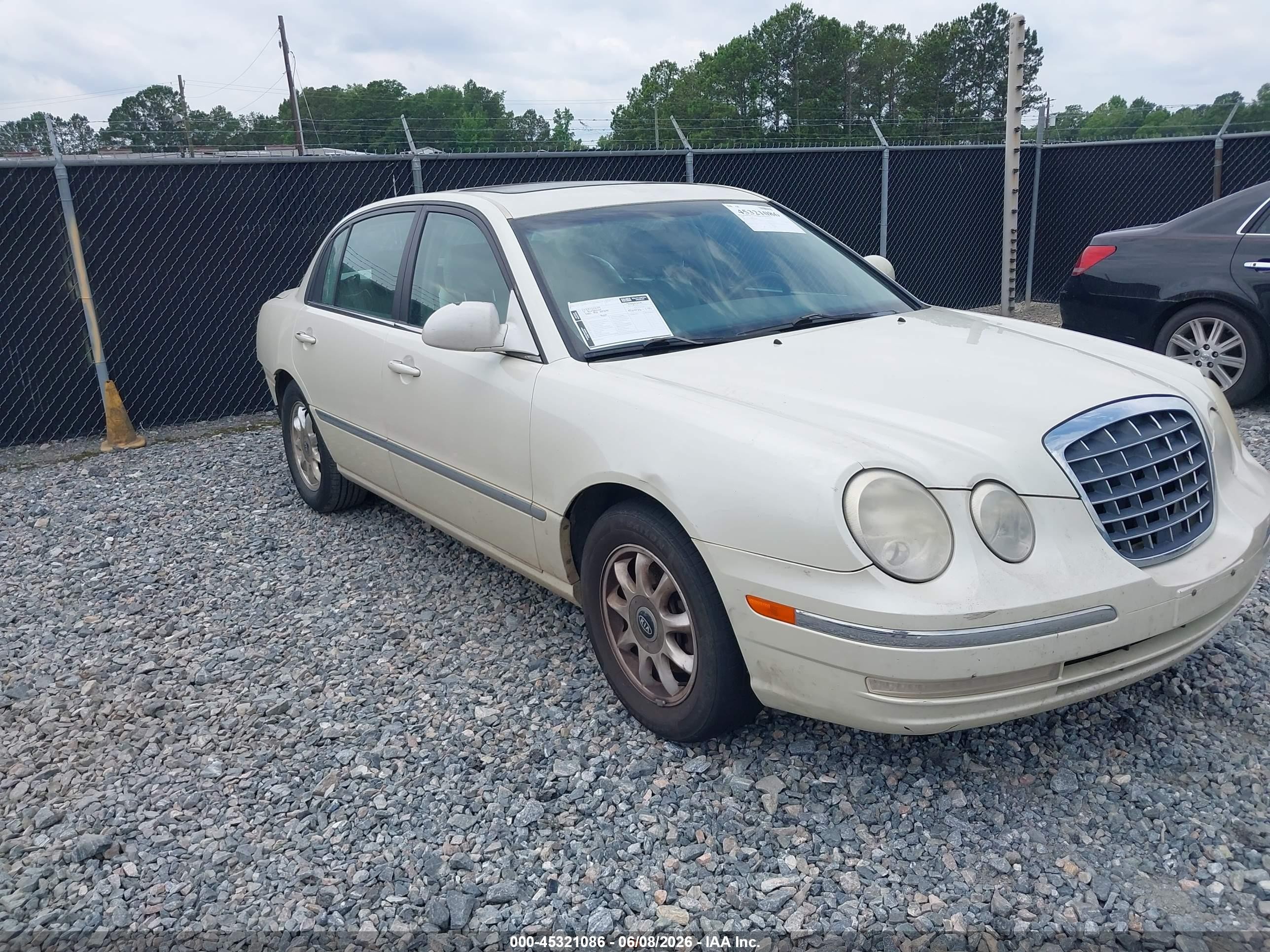 2005 Kia Amanti   Tan vin: KNALD124855067900