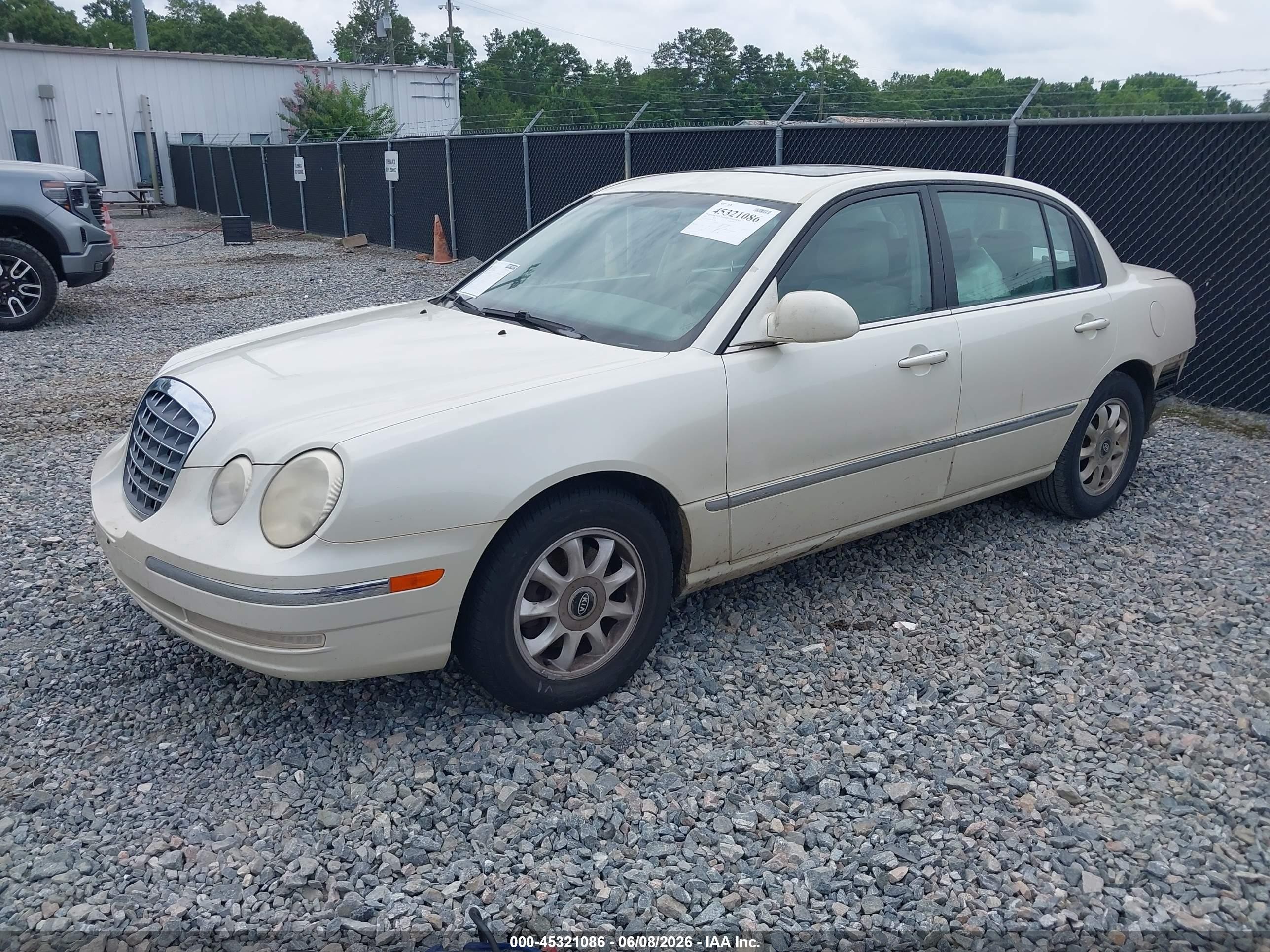 2005 Kia Amanti   Tan vin: KNALD124855067900