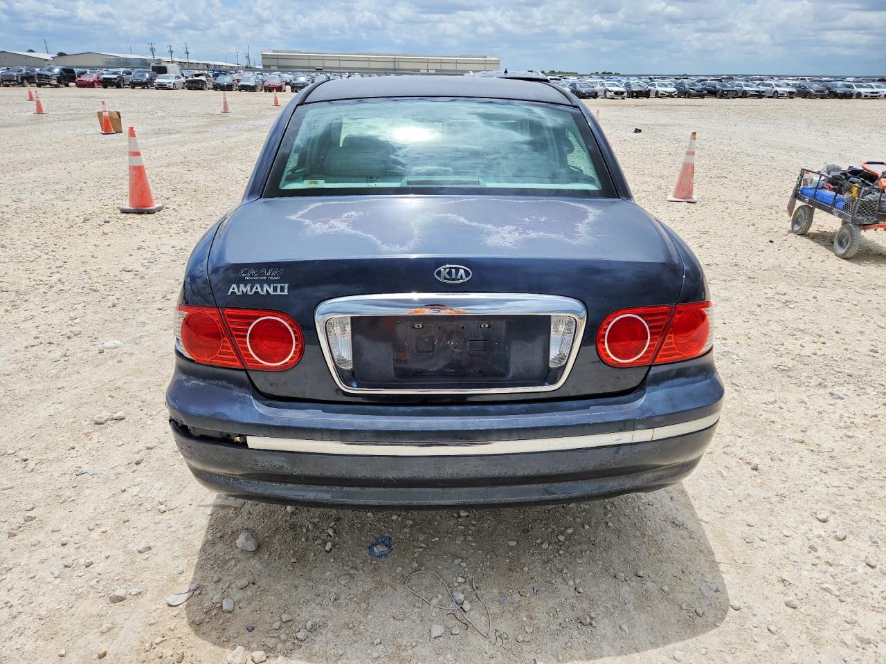 2005 Kia Amanti Base Blue vin: KNALD124955057473