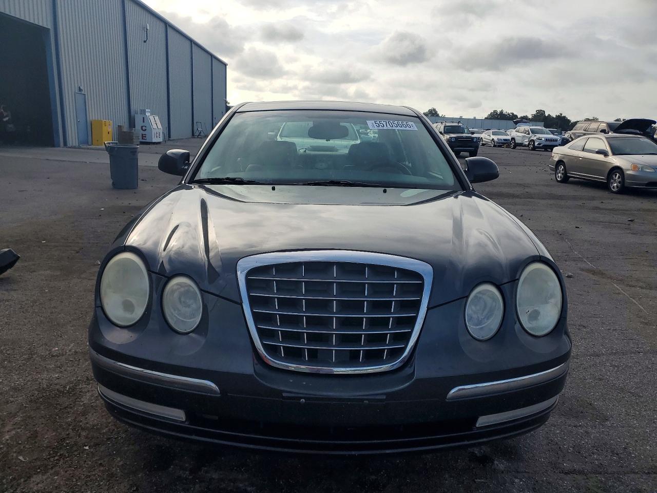 2005 Kia Amanti Base Gray vin: KNALD124955080493