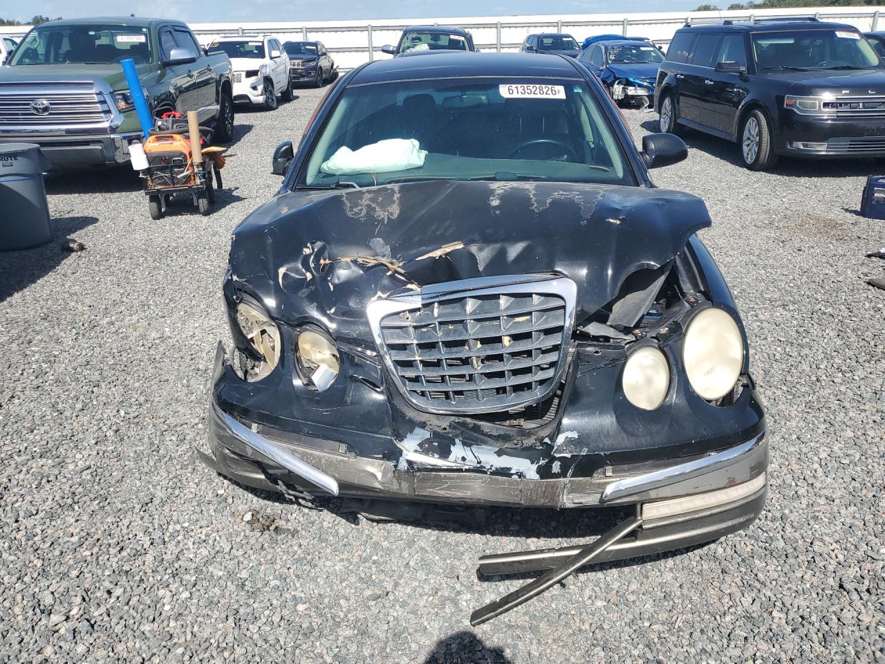 2004 Kia Amanti Base Black vin: KNALD124X45038185