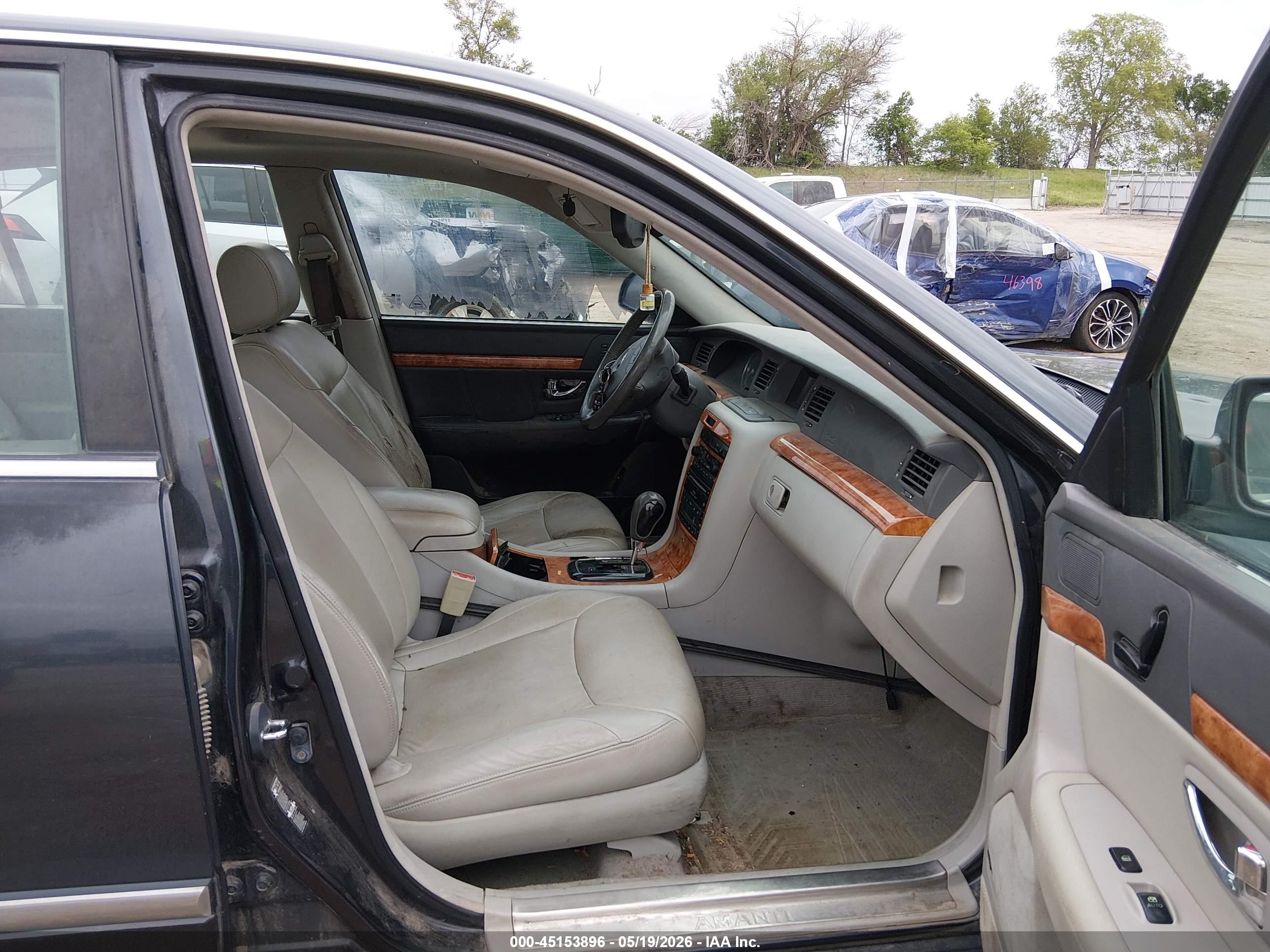 2005 Kia Amanti   Gray vin: KNALD124X55071771