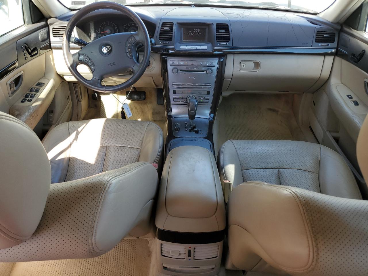 2007 Kia Amanti White vin: KNALD125075137465