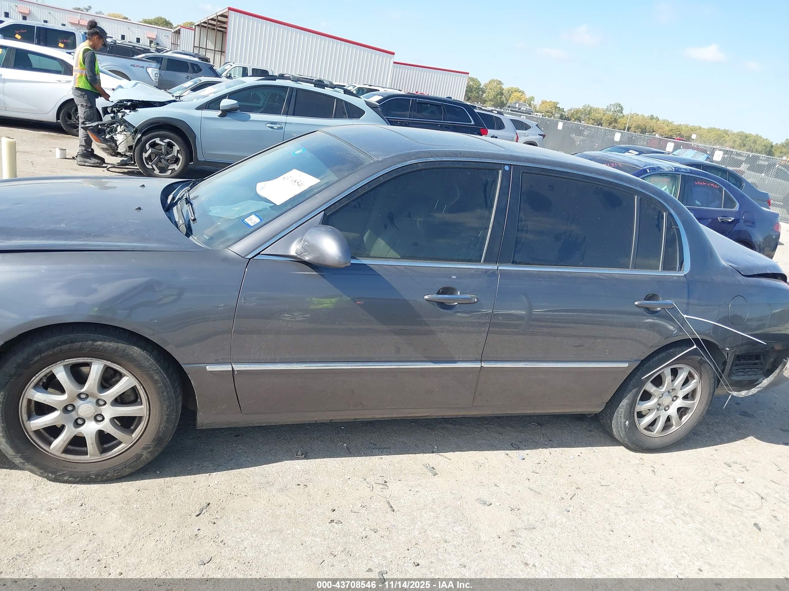 2008 Kia Amanti   Серый vin: KNALD125085144868