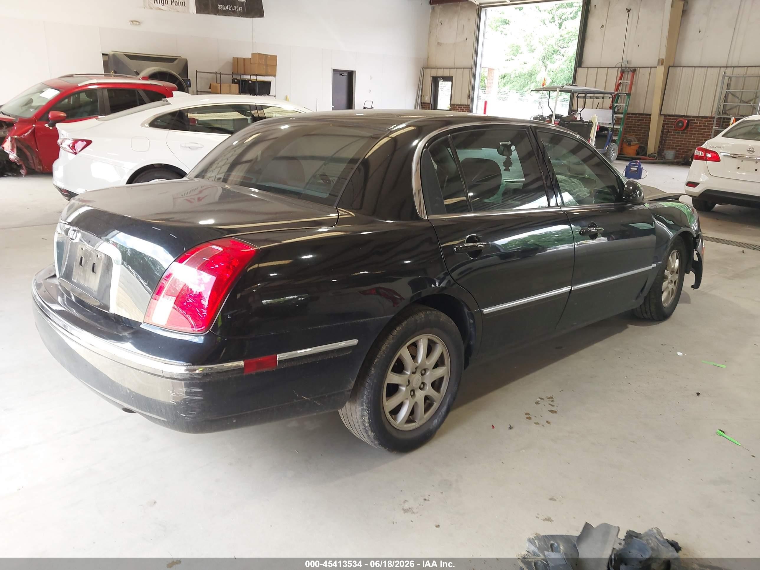 2008 Kia Amanti   Black vin: KNALD125085167258