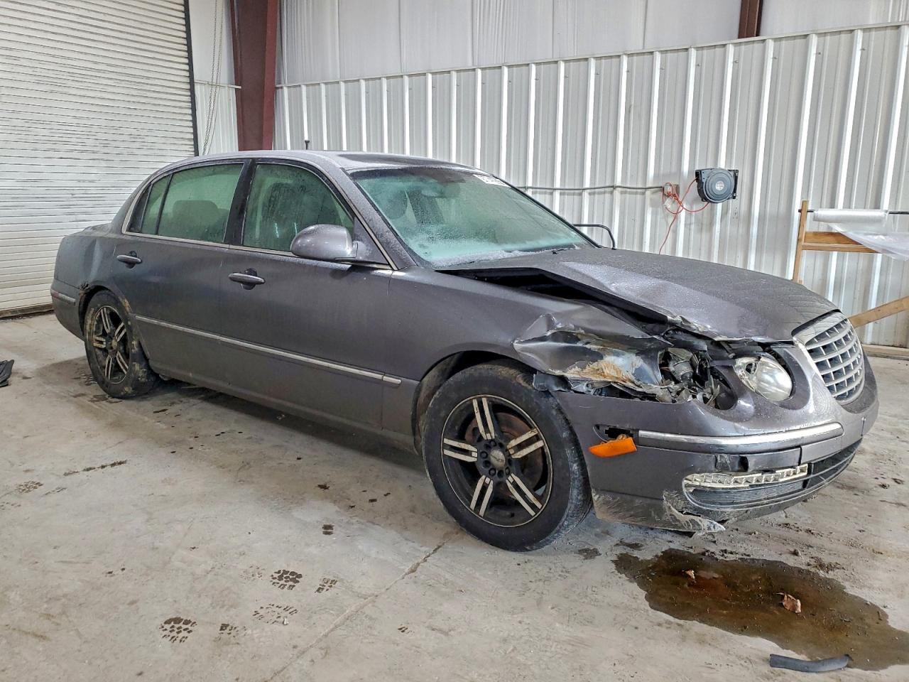 2008 Kia Amanti Gray vin: KNALD125185168595
