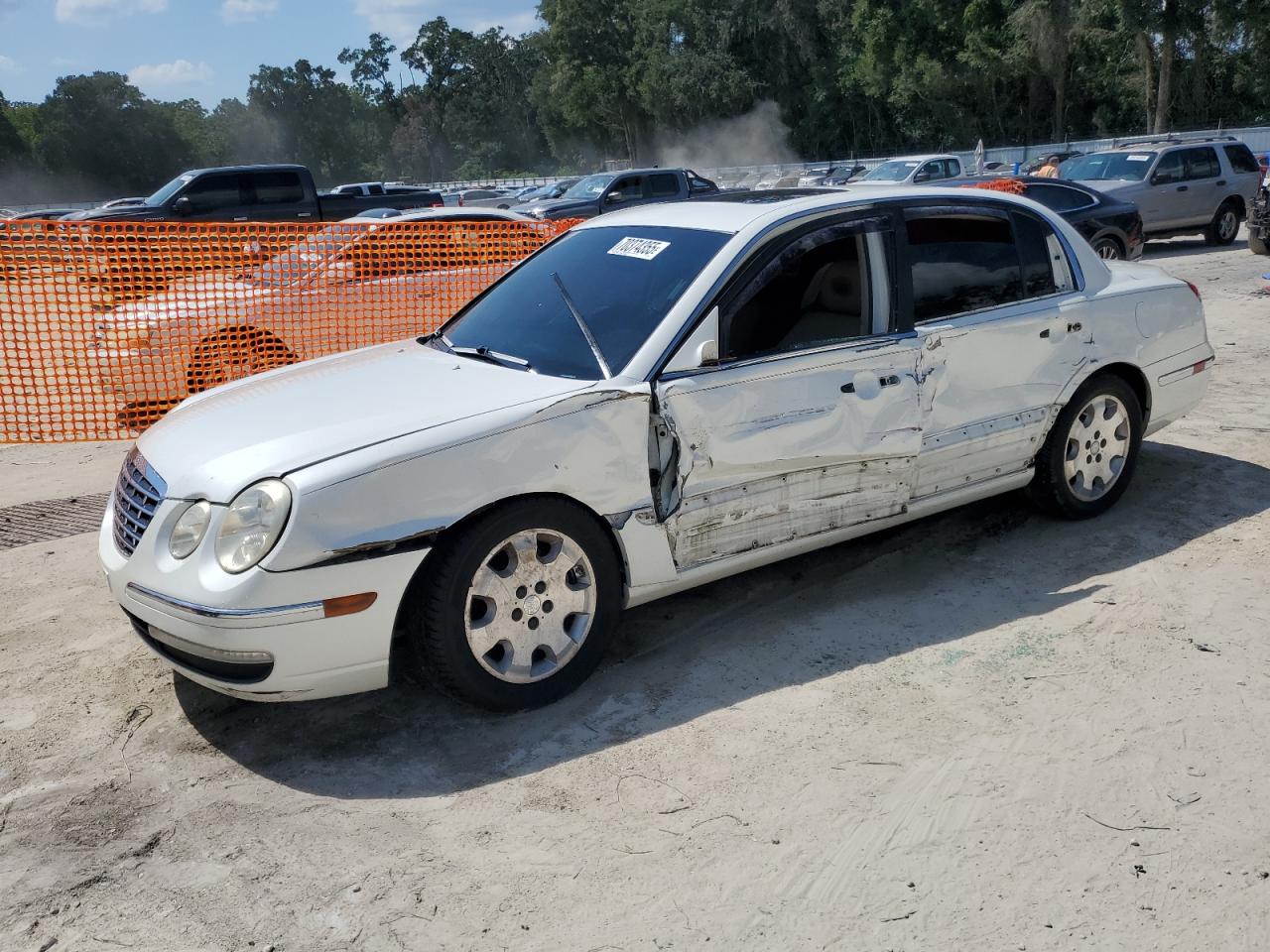 2008 Kia Amanti White vin: KNALD125285143902