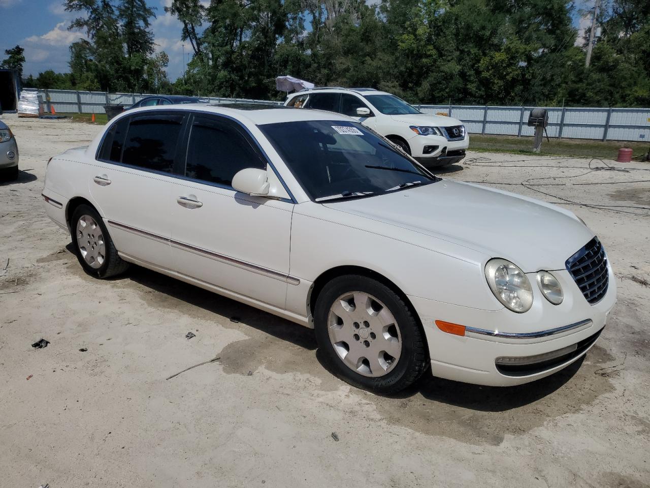 2008 Kia Amanti White vin: KNALD125285143902