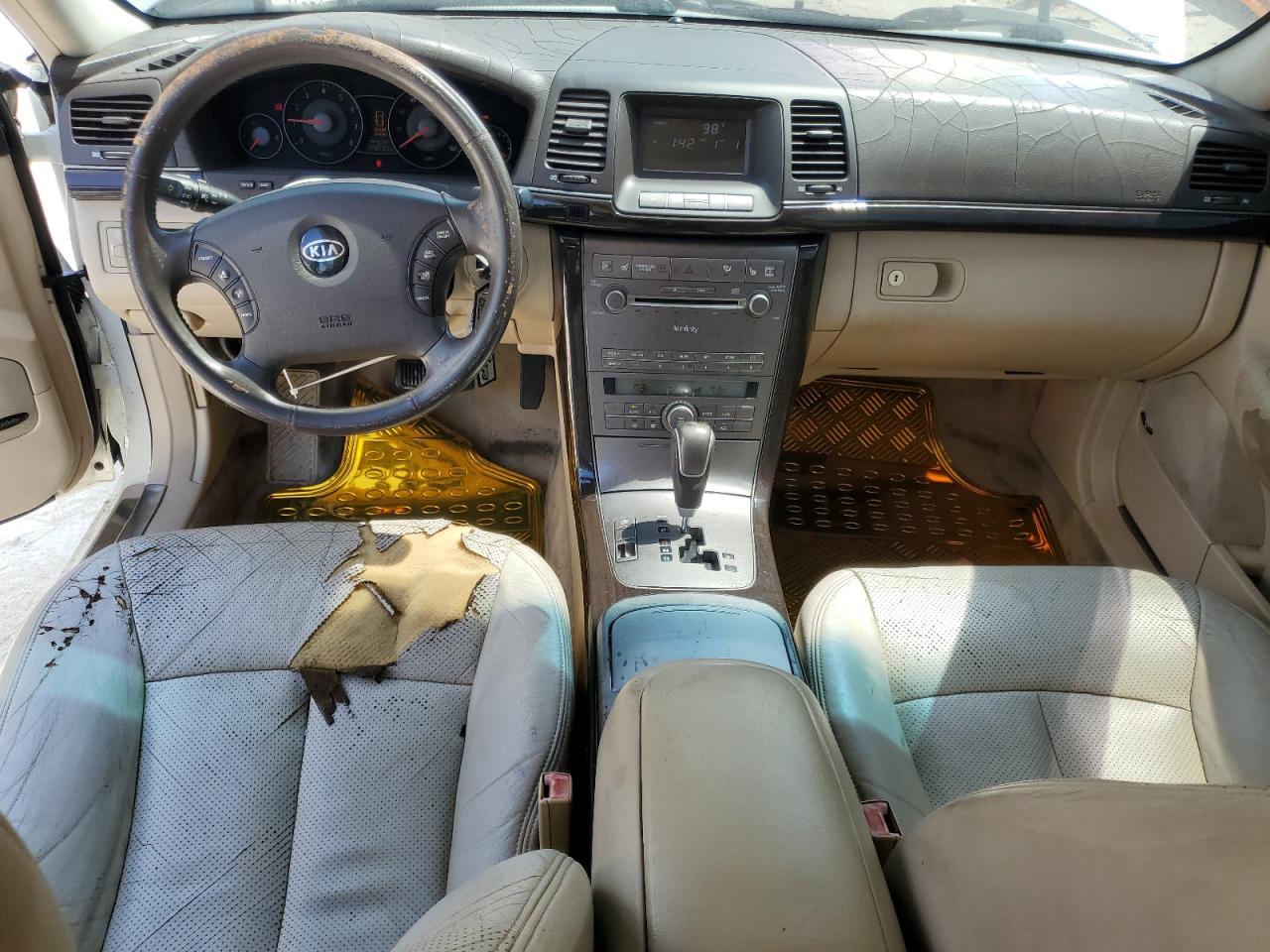 2008 Kia Amanti White vin: KNALD125285143902