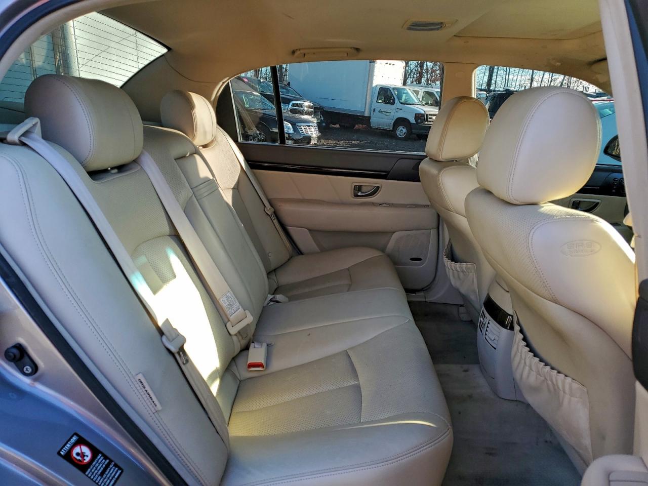 2008 Kia Amanti Tan vin: KNALD125285145973