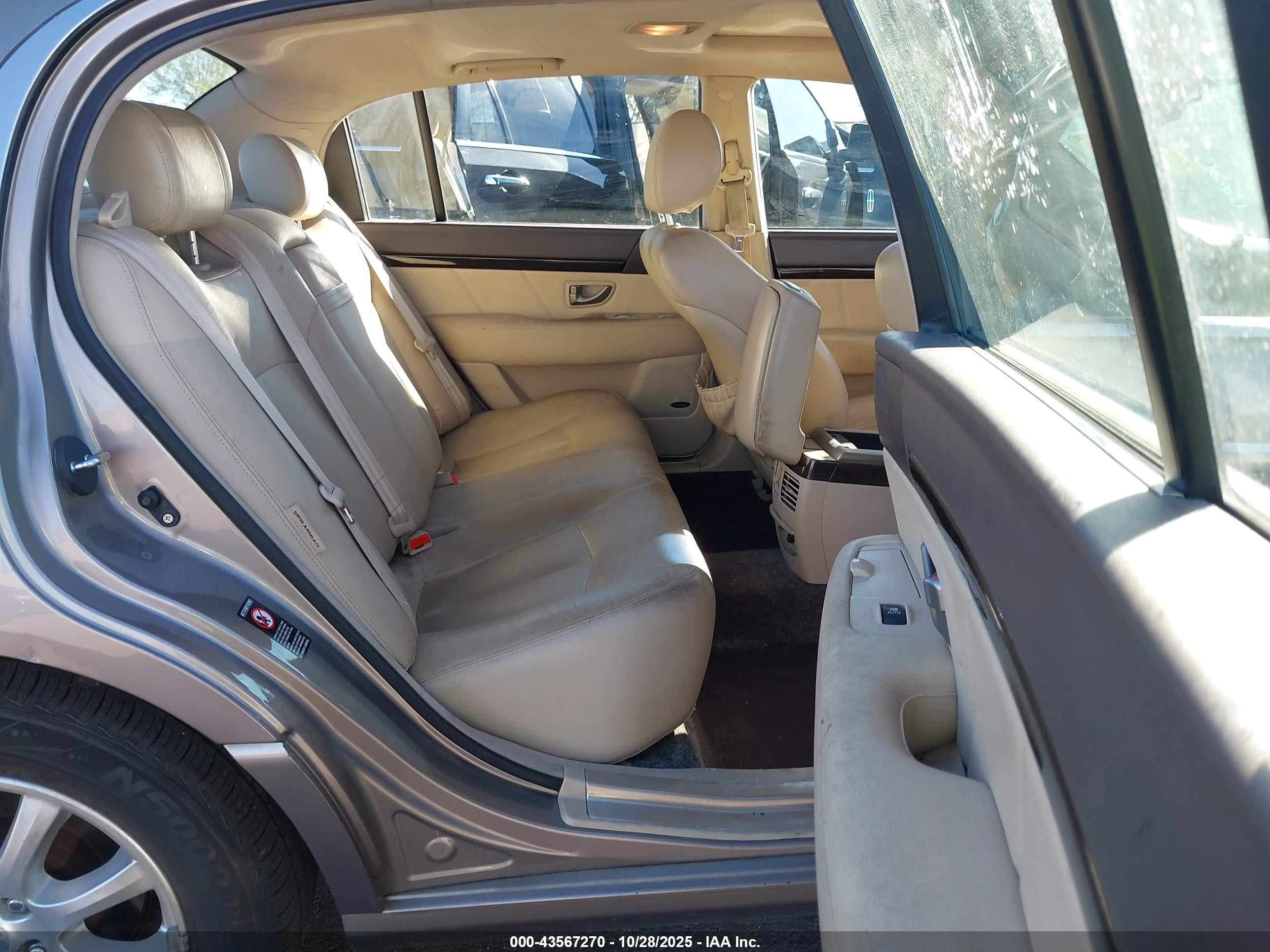 2008 Kia Amanti   Gold vin: KNALD125285151434