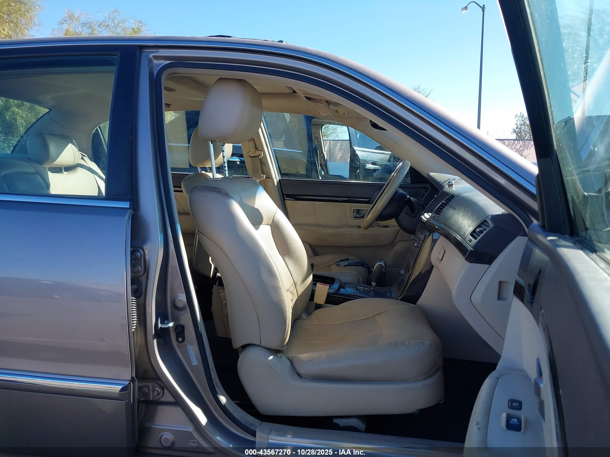2008 Kia Amanti   Gold vin: KNALD125285151434