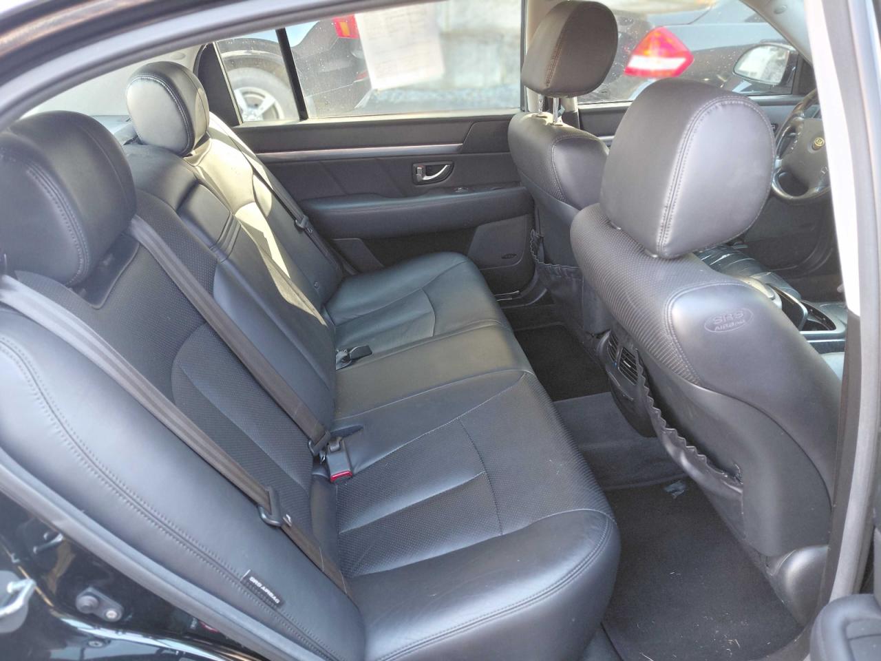 2008 Kia Amanti Черный vin: KNALD125285162658