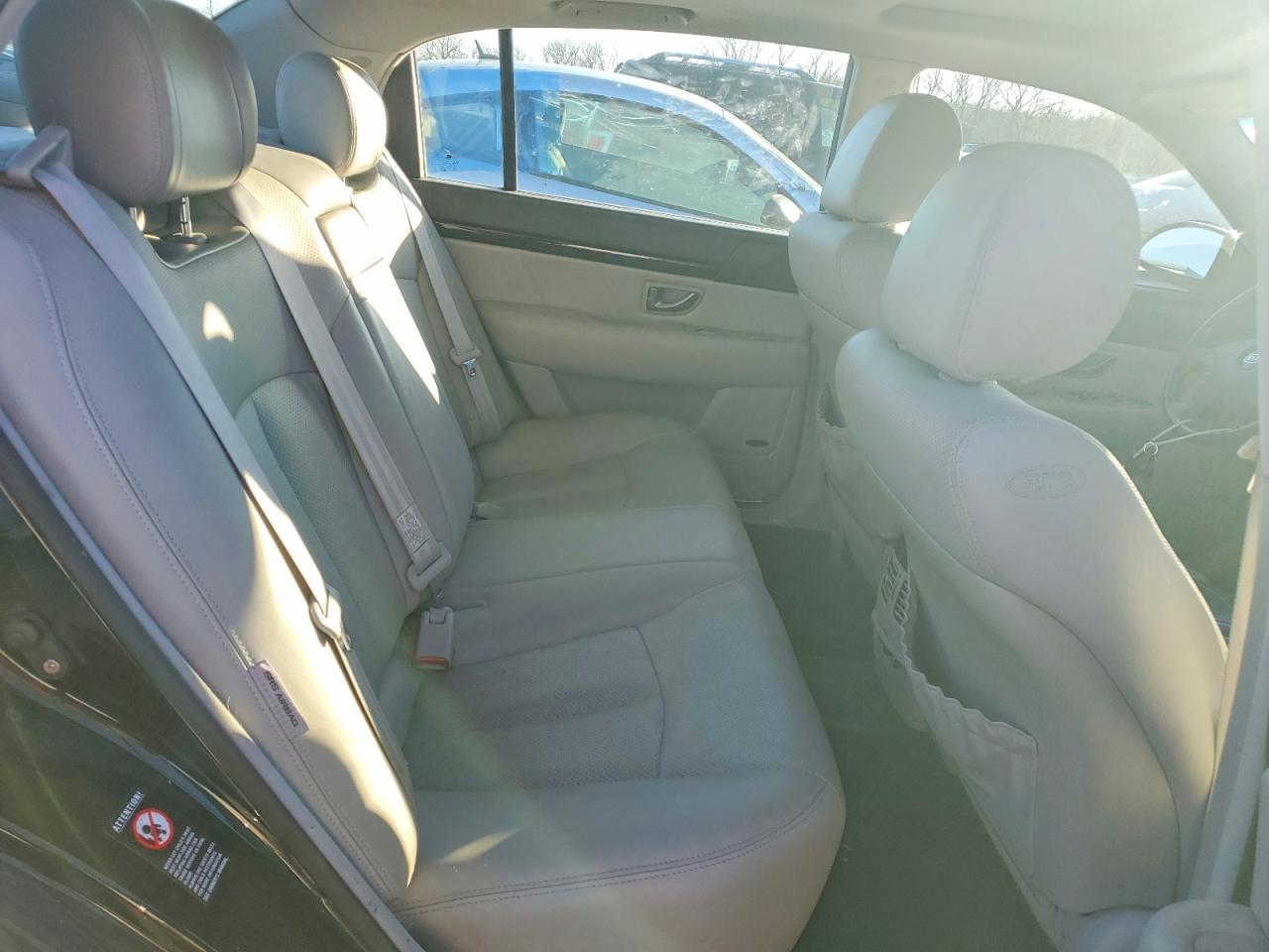 2008 Kia Amanti Black vin: KNALD125285164376