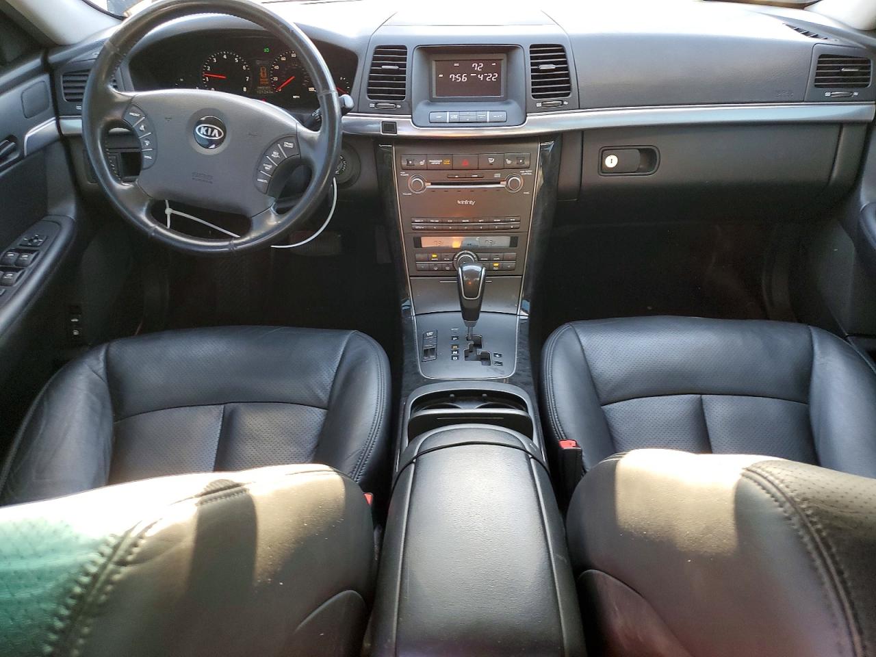 2008 Kia Amanti Base Black vin: KNALD125285165611