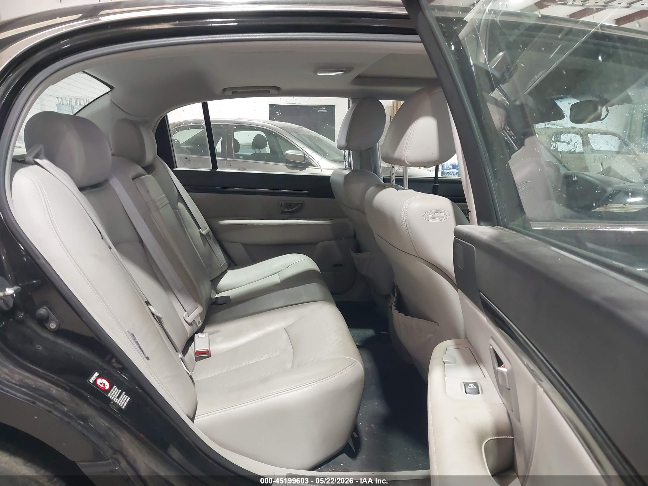 2008 Kia Amanti   Black vin: KNALD125285166211