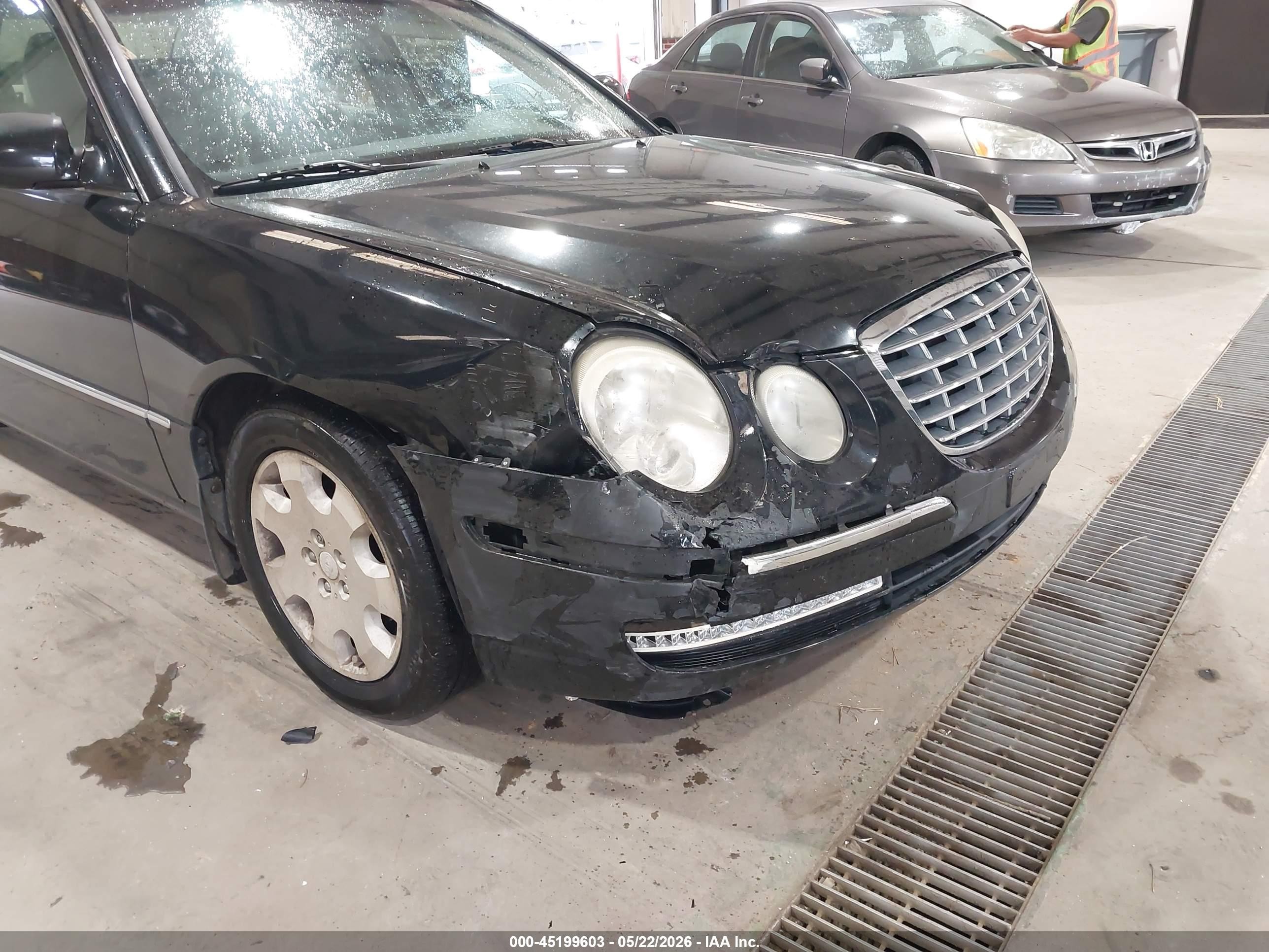 2008 Kia Amanti   Black vin: KNALD125285166211