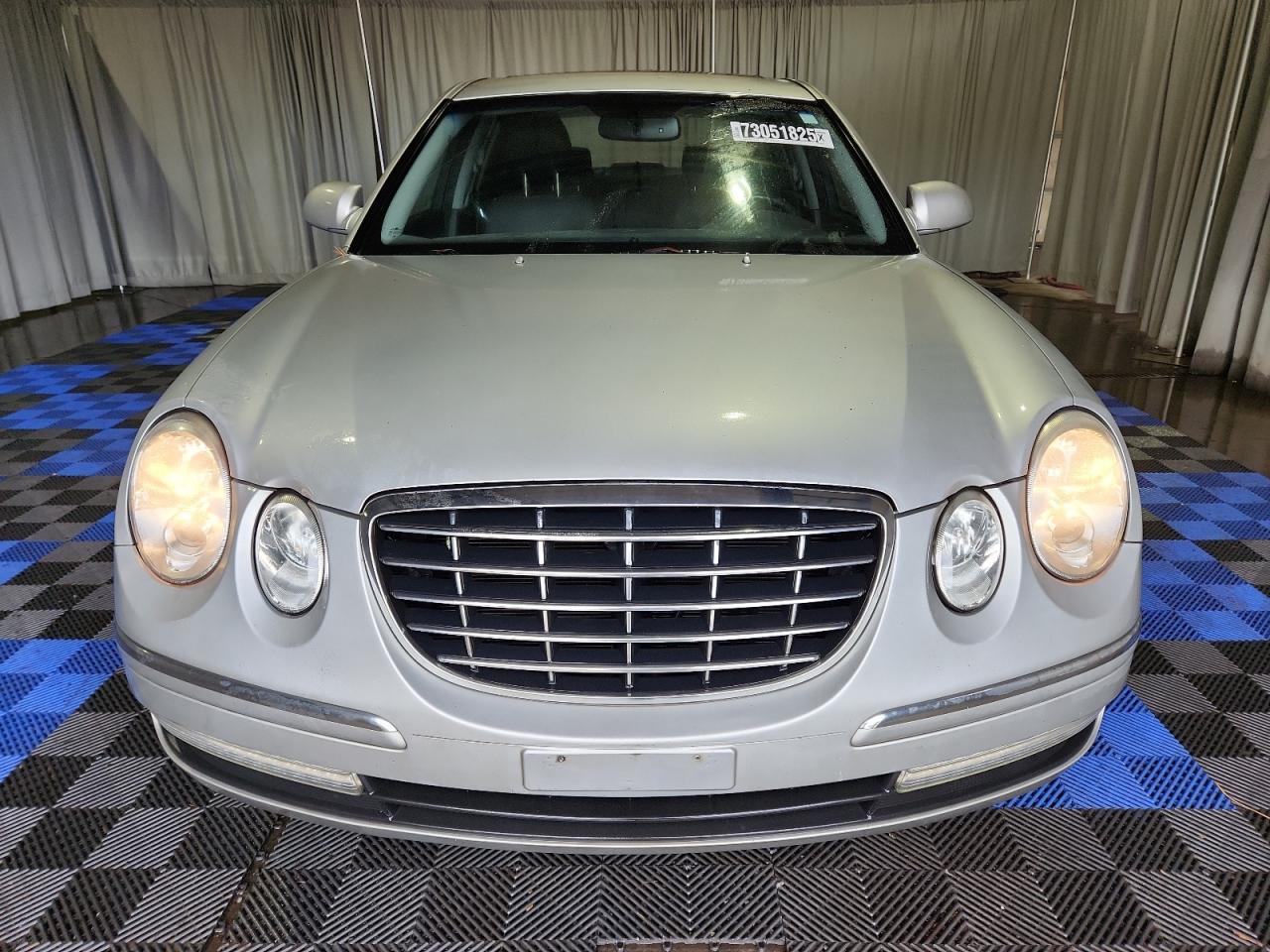 2008 Kia Amanti Silver vin: KNALD125285166628 Damage: Left Head Lamp, Faded, Repair Required