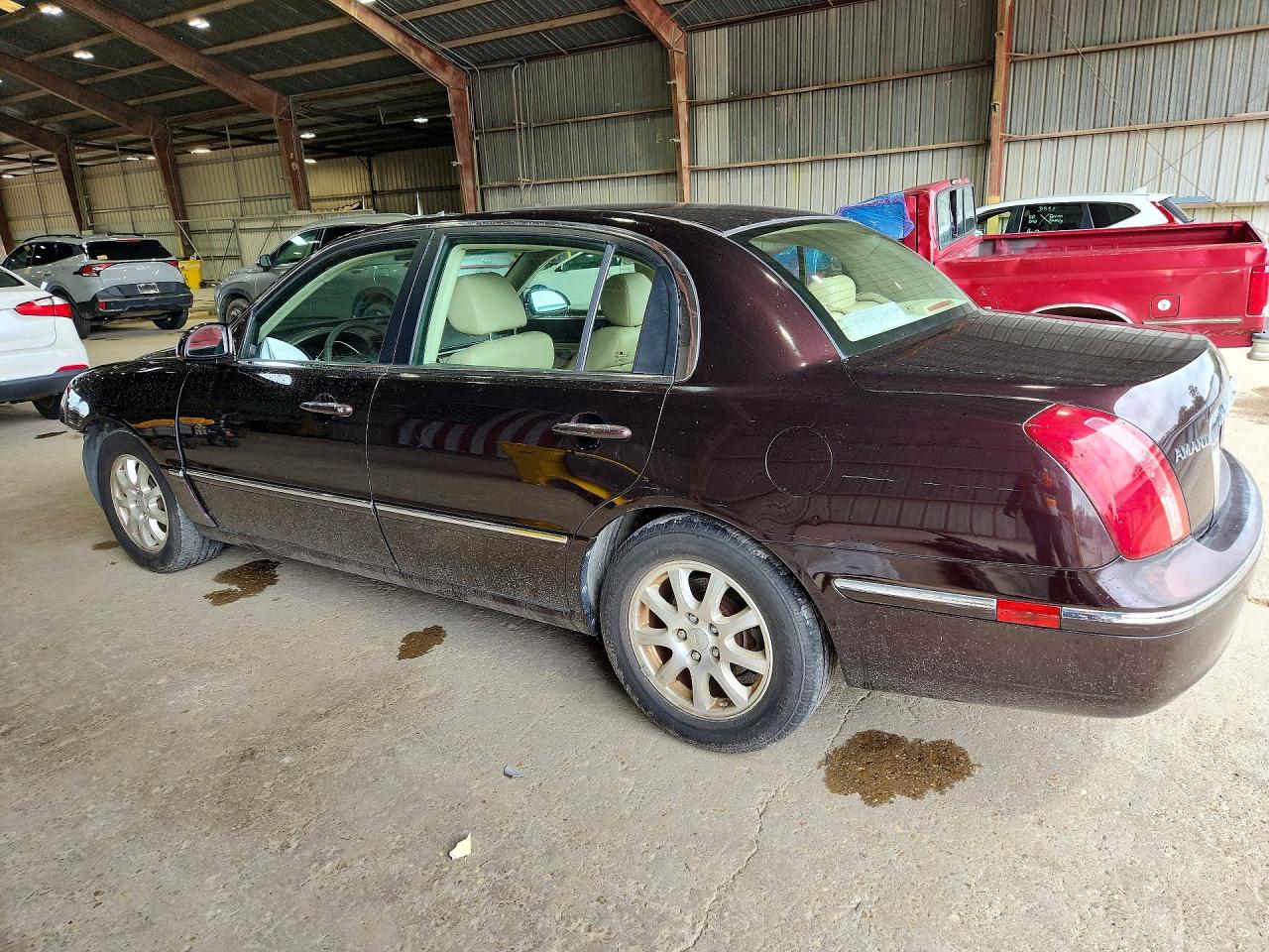 2008 Kia Amanti Base Burgundy vin: KNALD125385143570