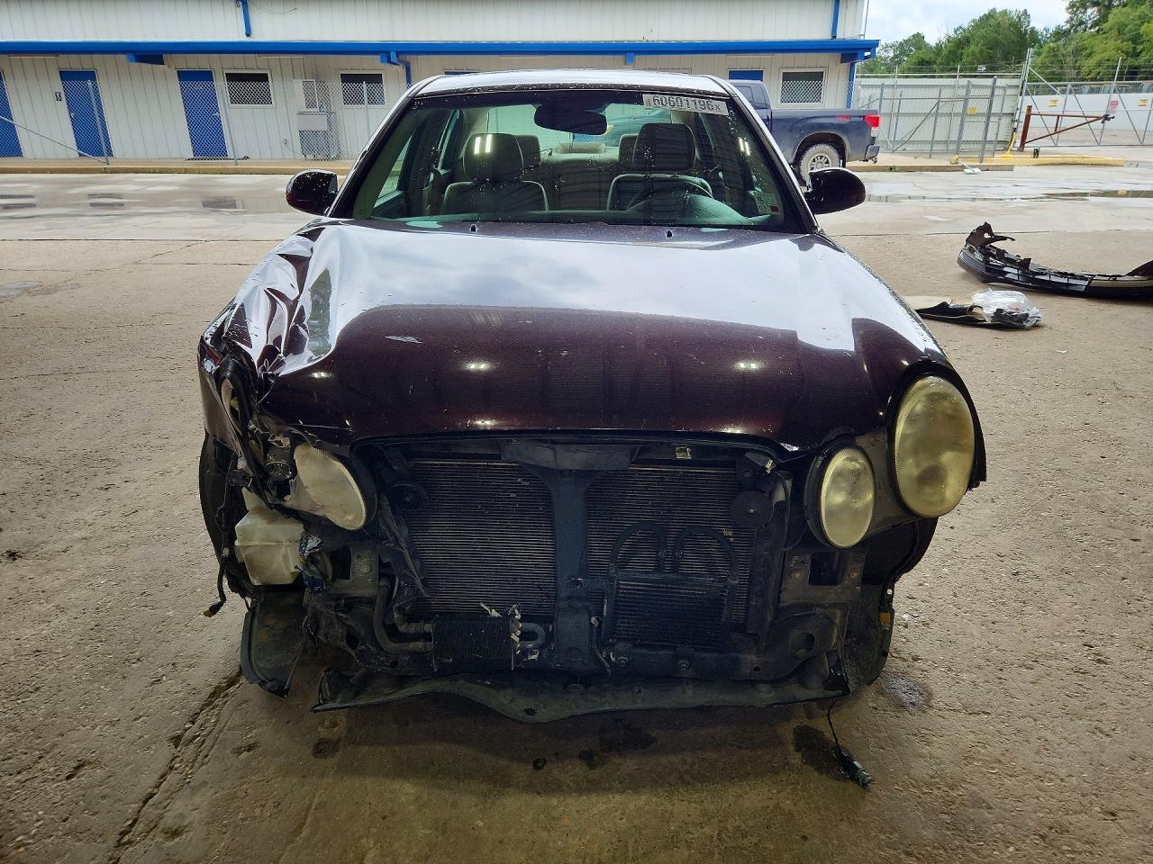2008 Kia Amanti Base Burgundy vin: KNALD125385143570