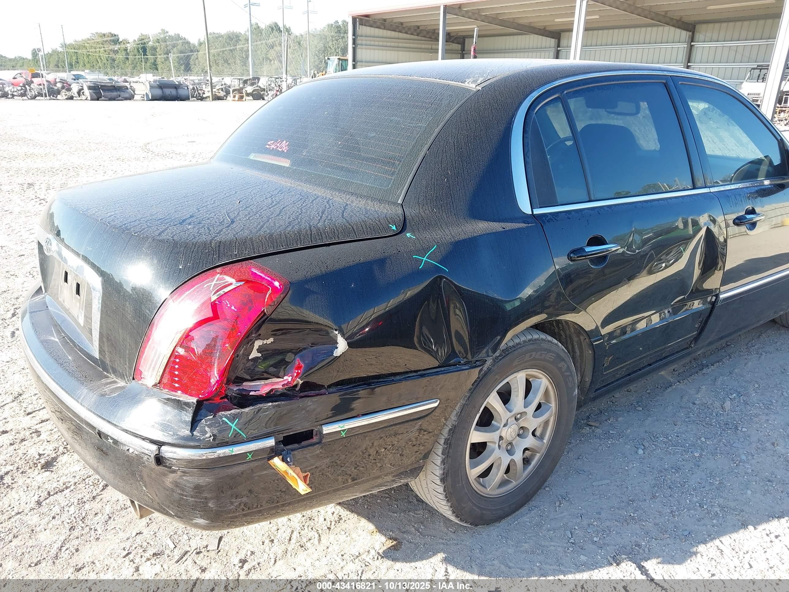 2008 Kia Amanti   Black vin: KNALD125385167433