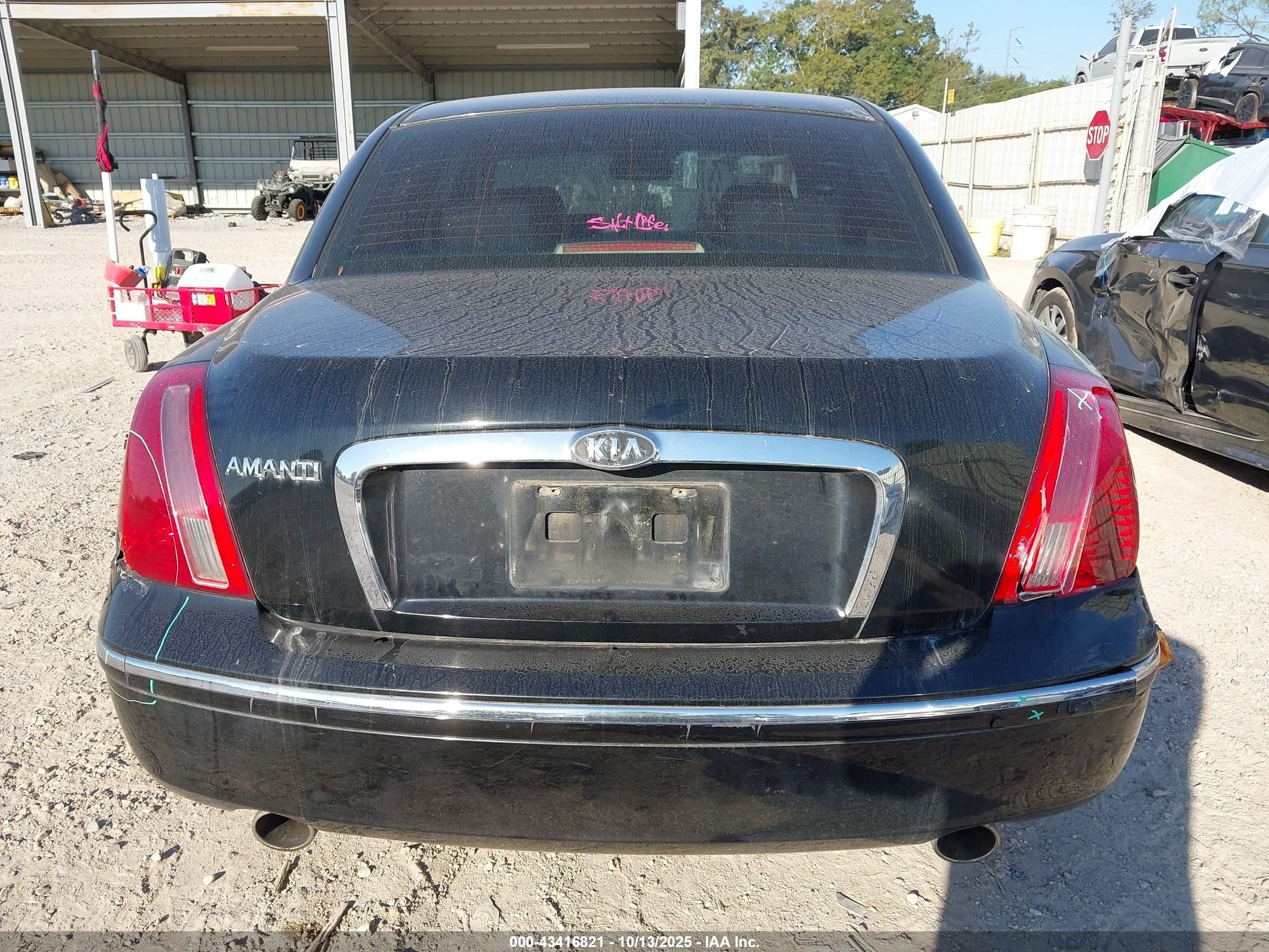 2008 Kia Amanti   Black vin: KNALD125385167433