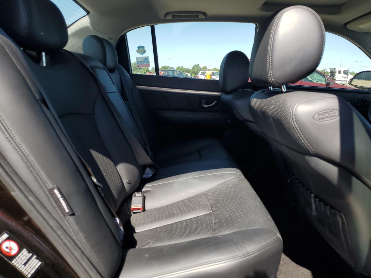 2008 Kia Amanti Maroon vin: KNALD125485150902