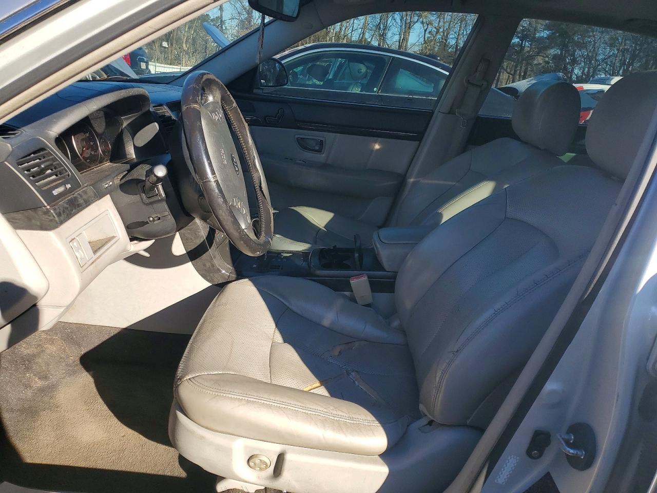 2008 Kia Amanti Серебряный vin: KNALD125585160712