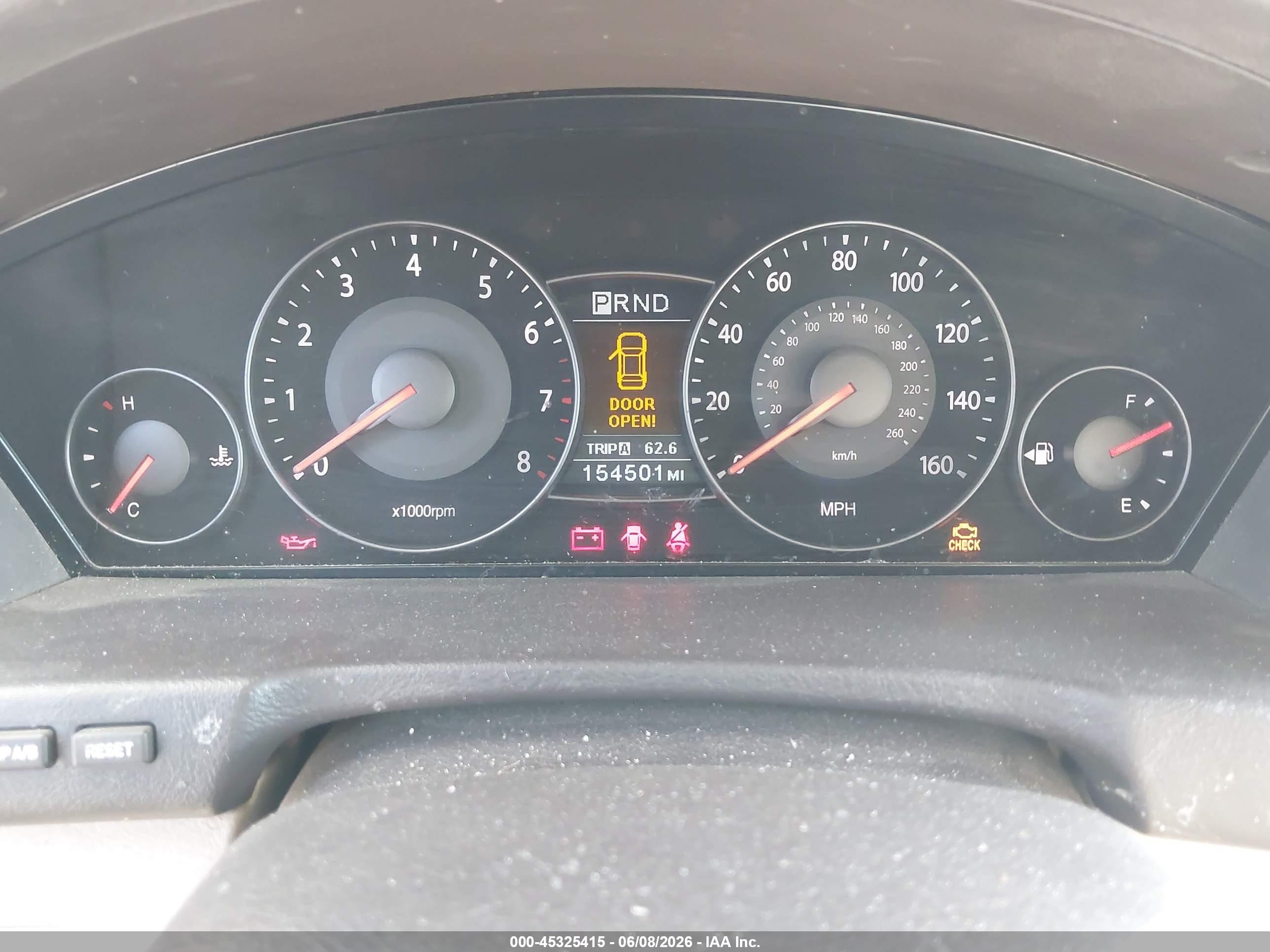 2007 Kia Amanti   White vin: KNALD125675121366