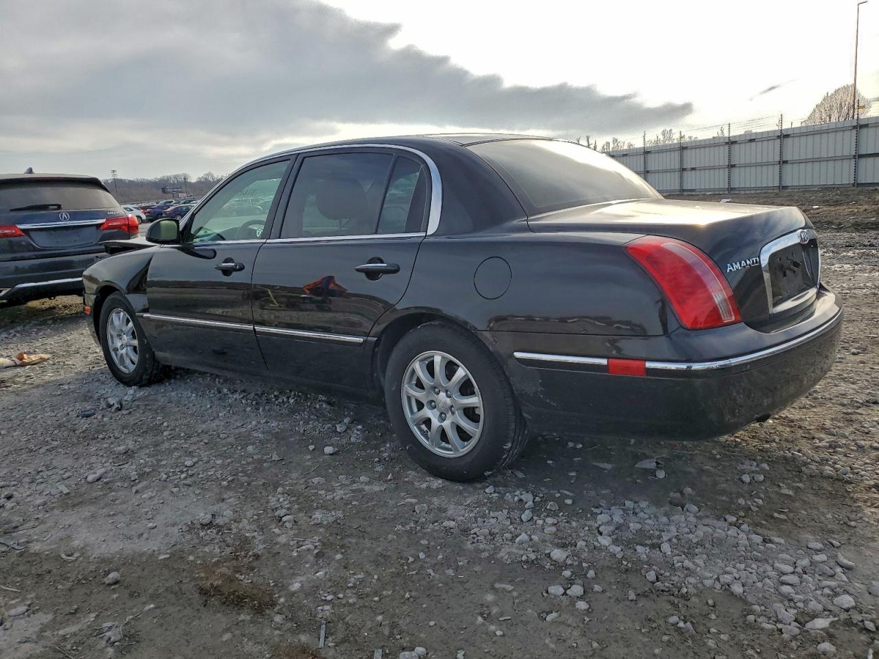 2008 Kia Amanti Black vin: KNALD125785143913