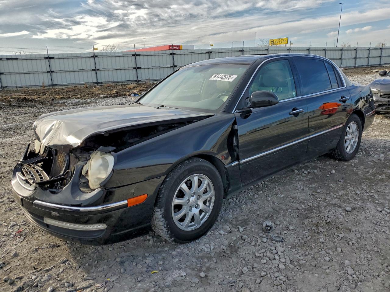 2008 Kia Amanti Black vin: KNALD125785143913