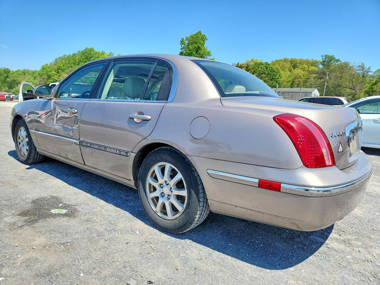 2008 Kia Amanti Base Tan vin: KNALD125885156282