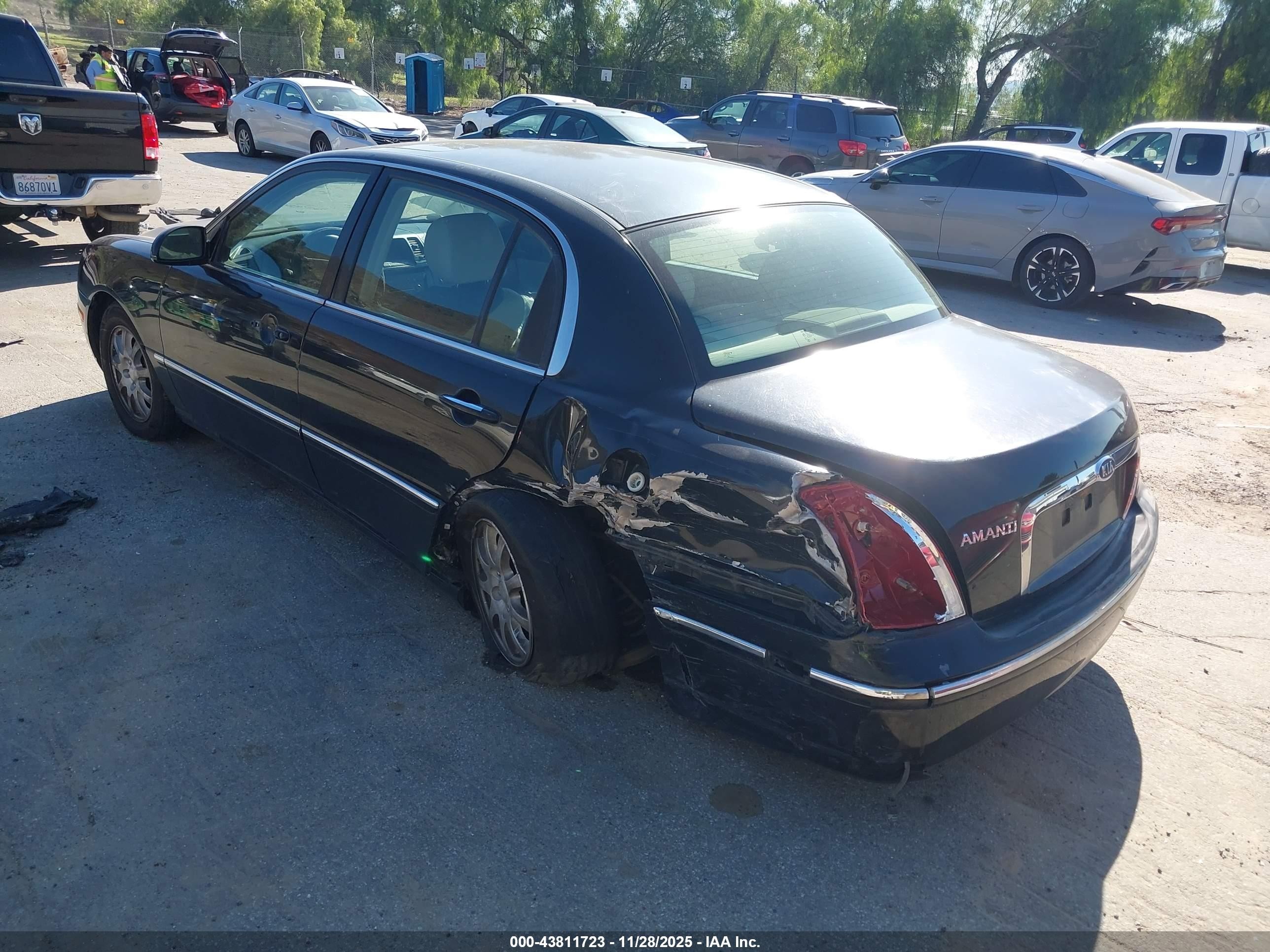 2008 Kia Amanti   Black vin: KNALD125985155335
