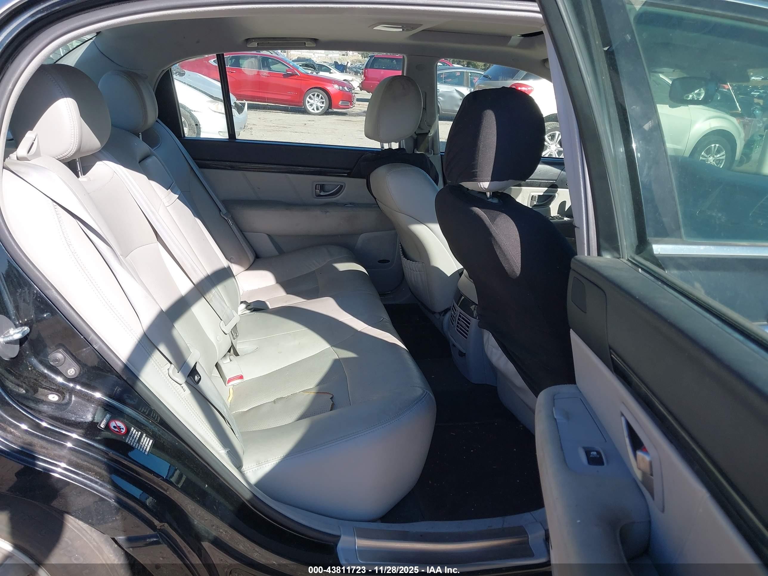 2008 Kia Amanti   Black vin: KNALD125985155335