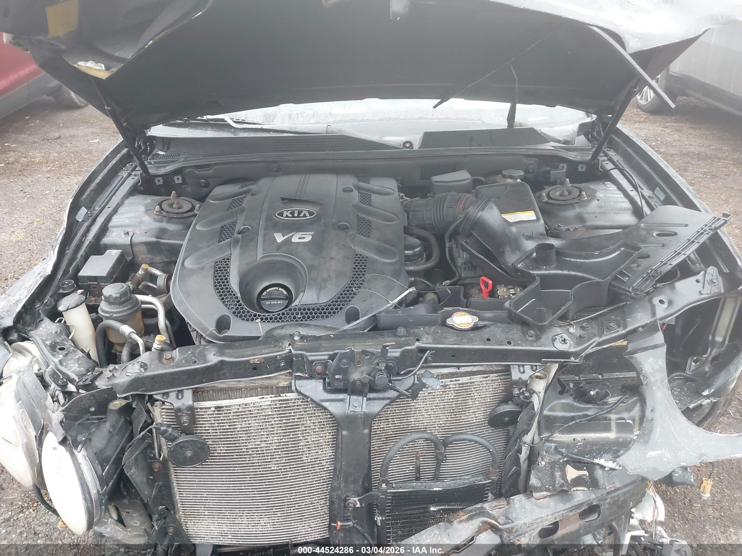 2008 Kia Amanti   Черный vin: KNALD125X85160981