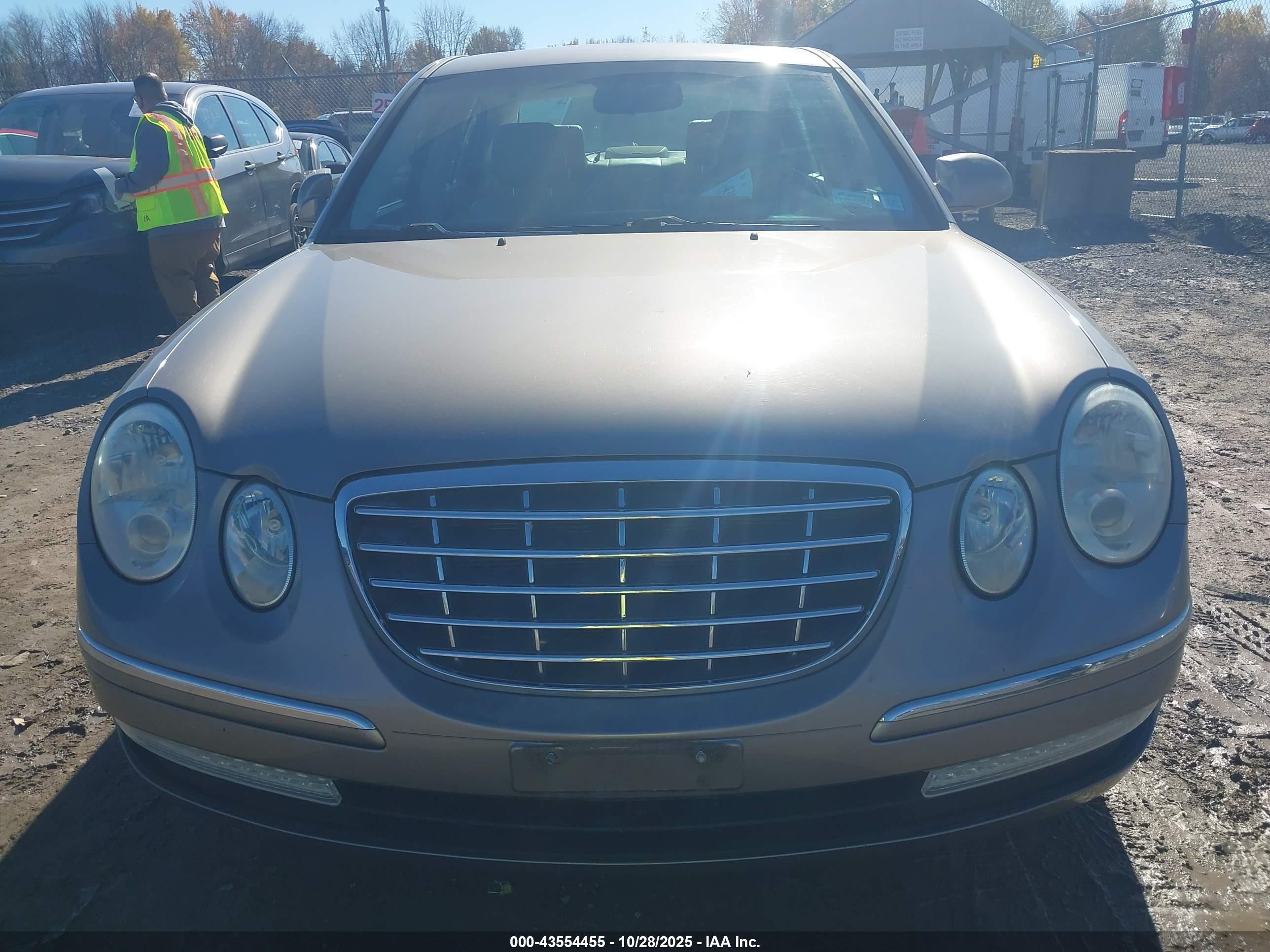 2008 Kia Amanti   Желто-коричневый vin: KNALD125X85167803