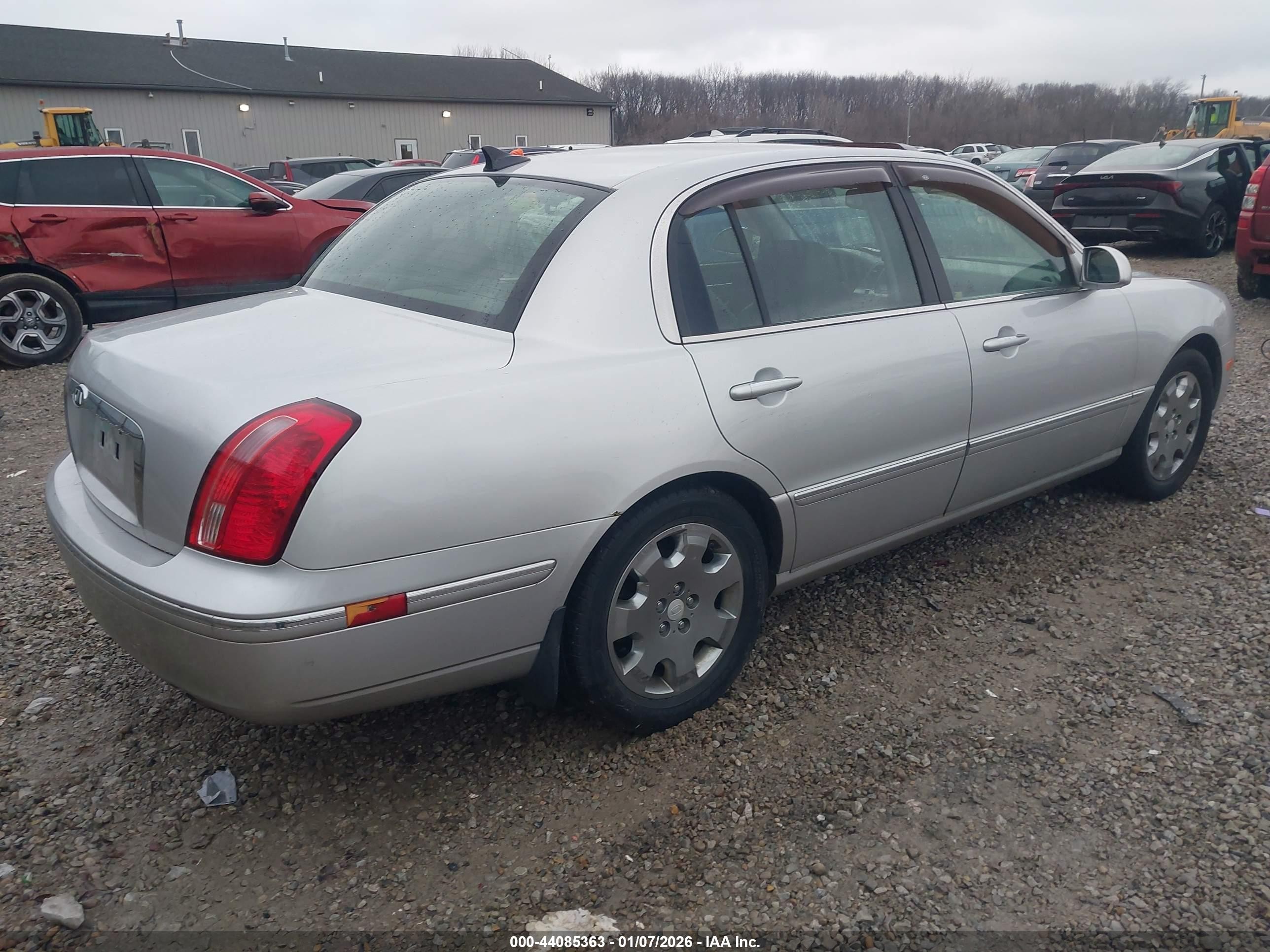 2009 Kia Amanti   Silver vin: KNALD225195174131