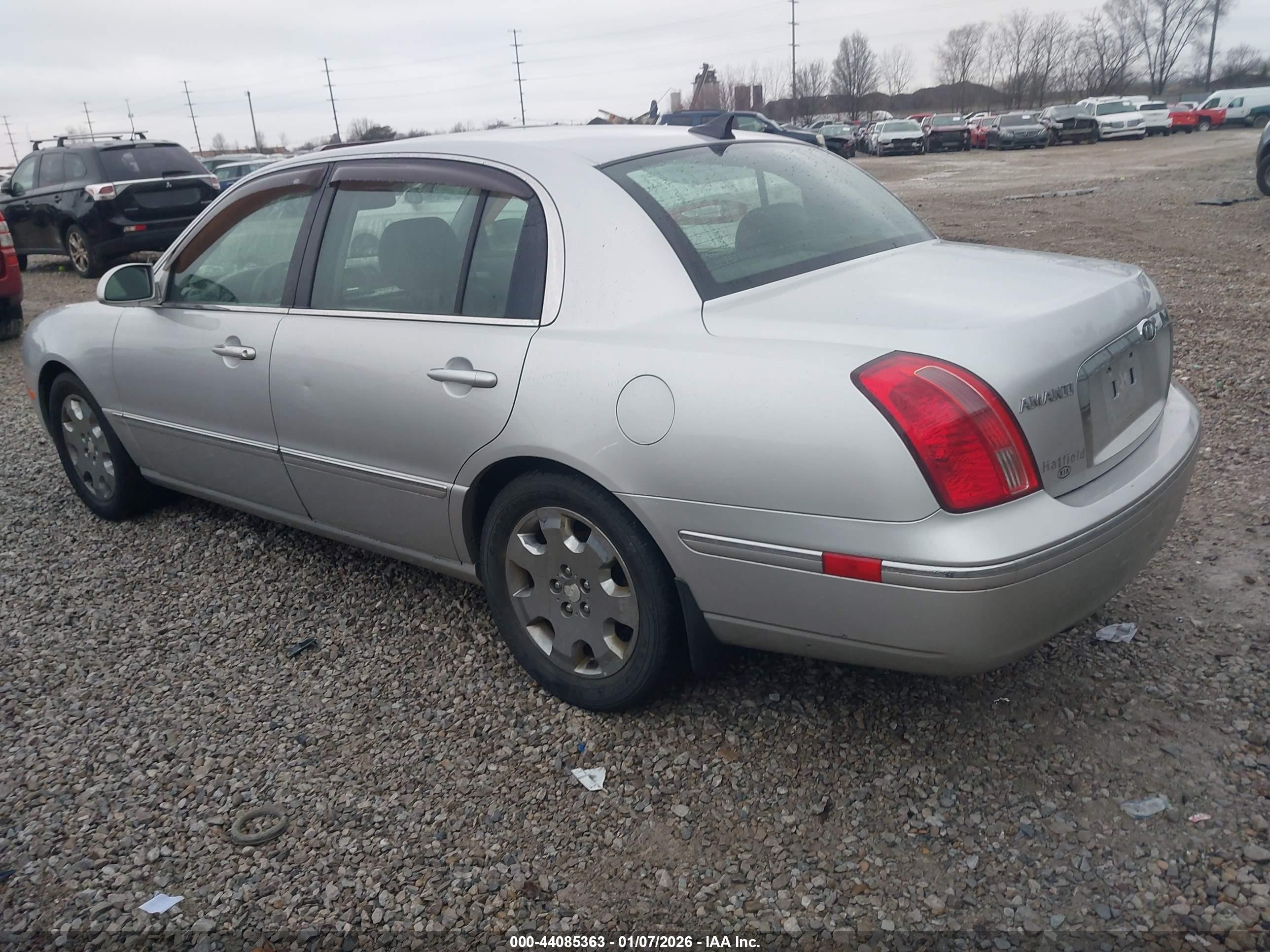 2009 Kia Amanti   Silver vin: KNALD225195174131
