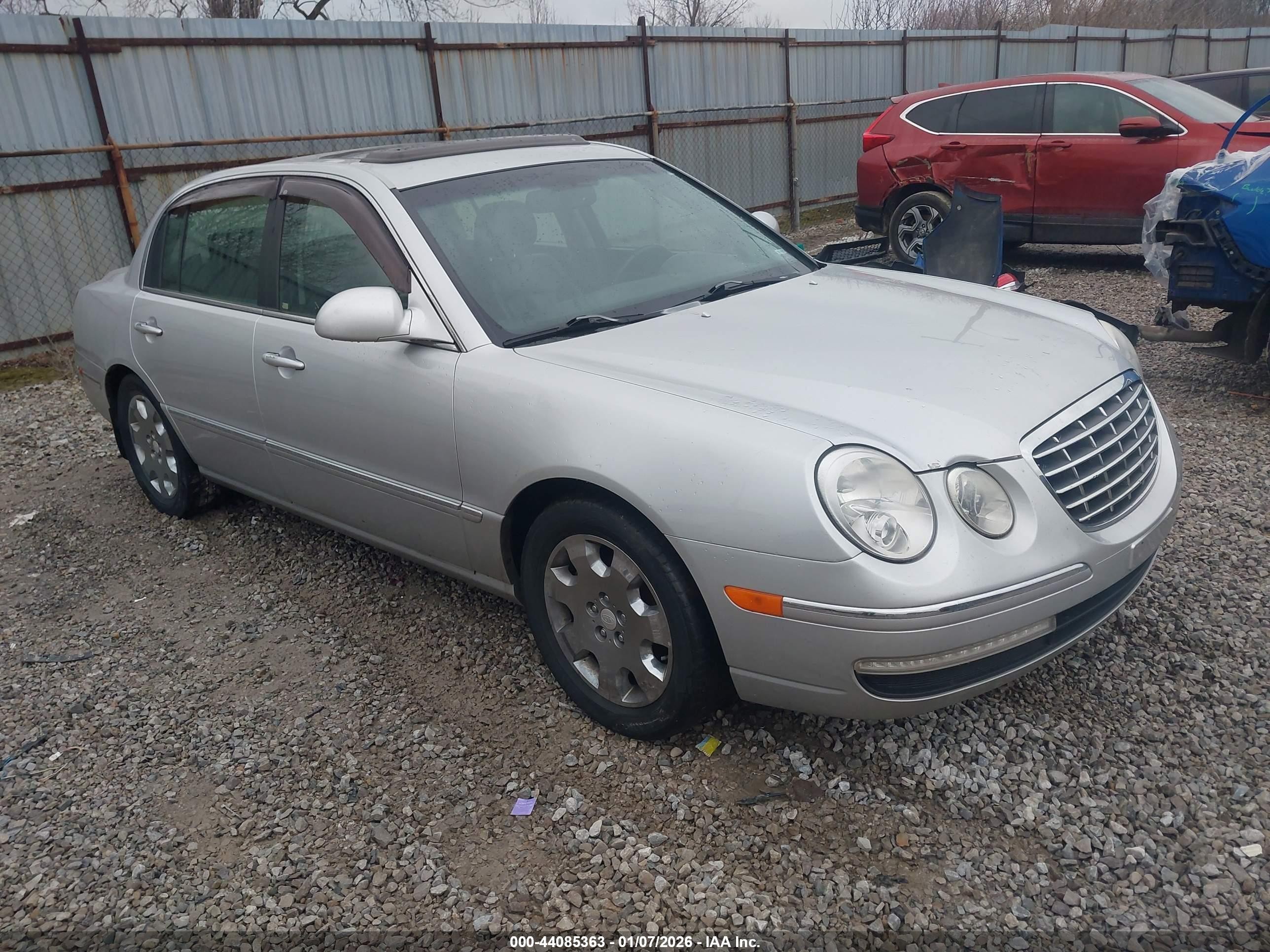 2009 Kia Amanti   Silver vin: KNALD225195174131