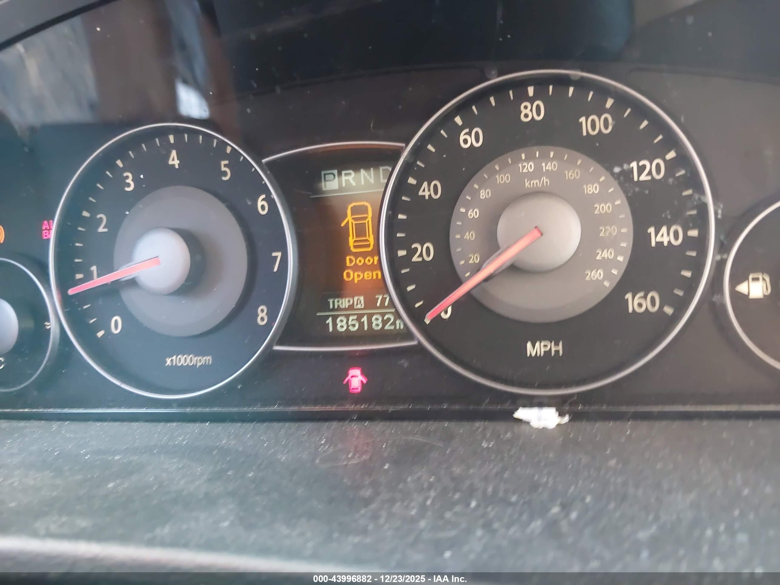 2009 Kia Amanti   Black vin: KNALD225995170148
