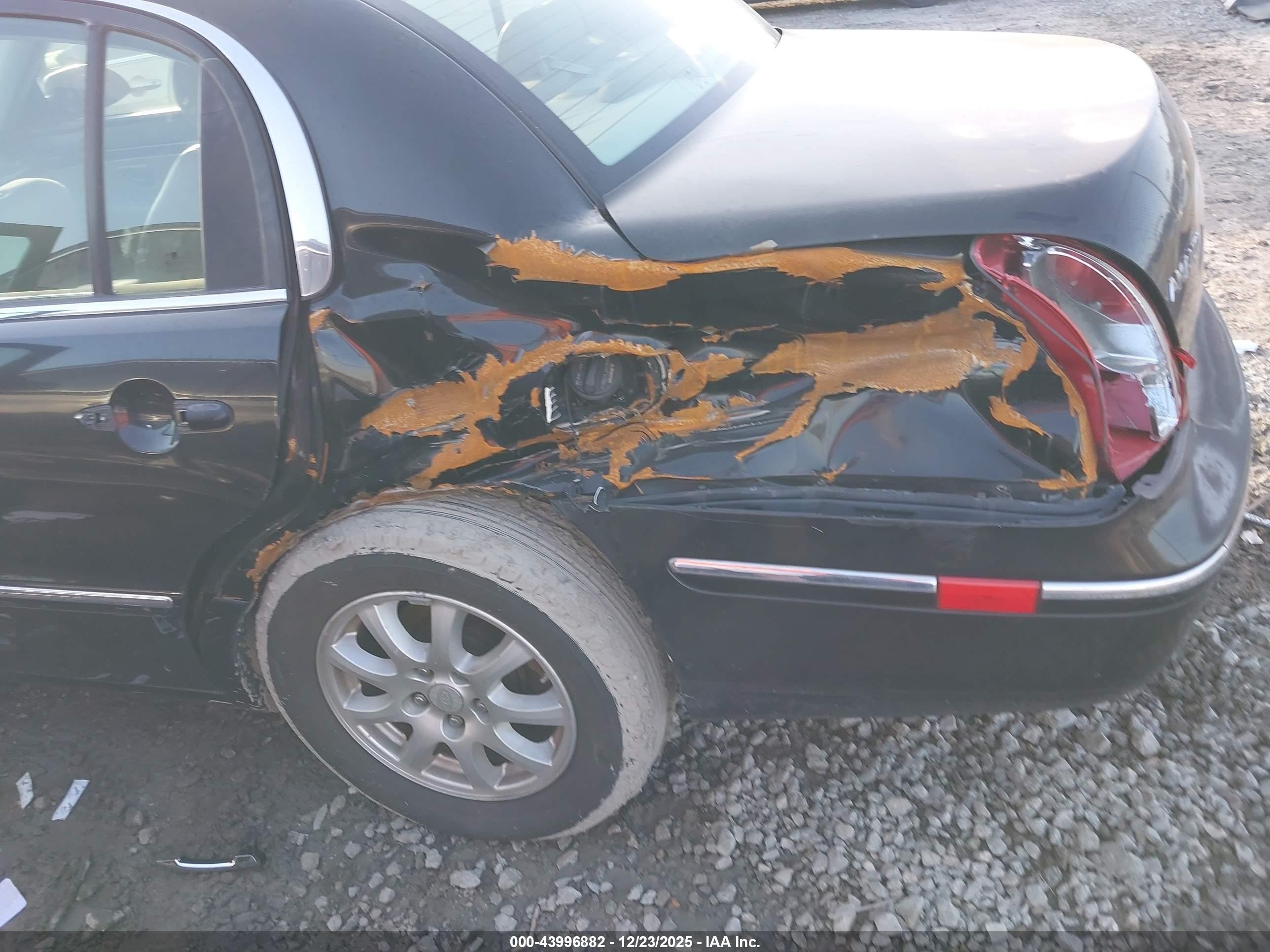 2009 Kia Amanti   Black vin: KNALD225995170148