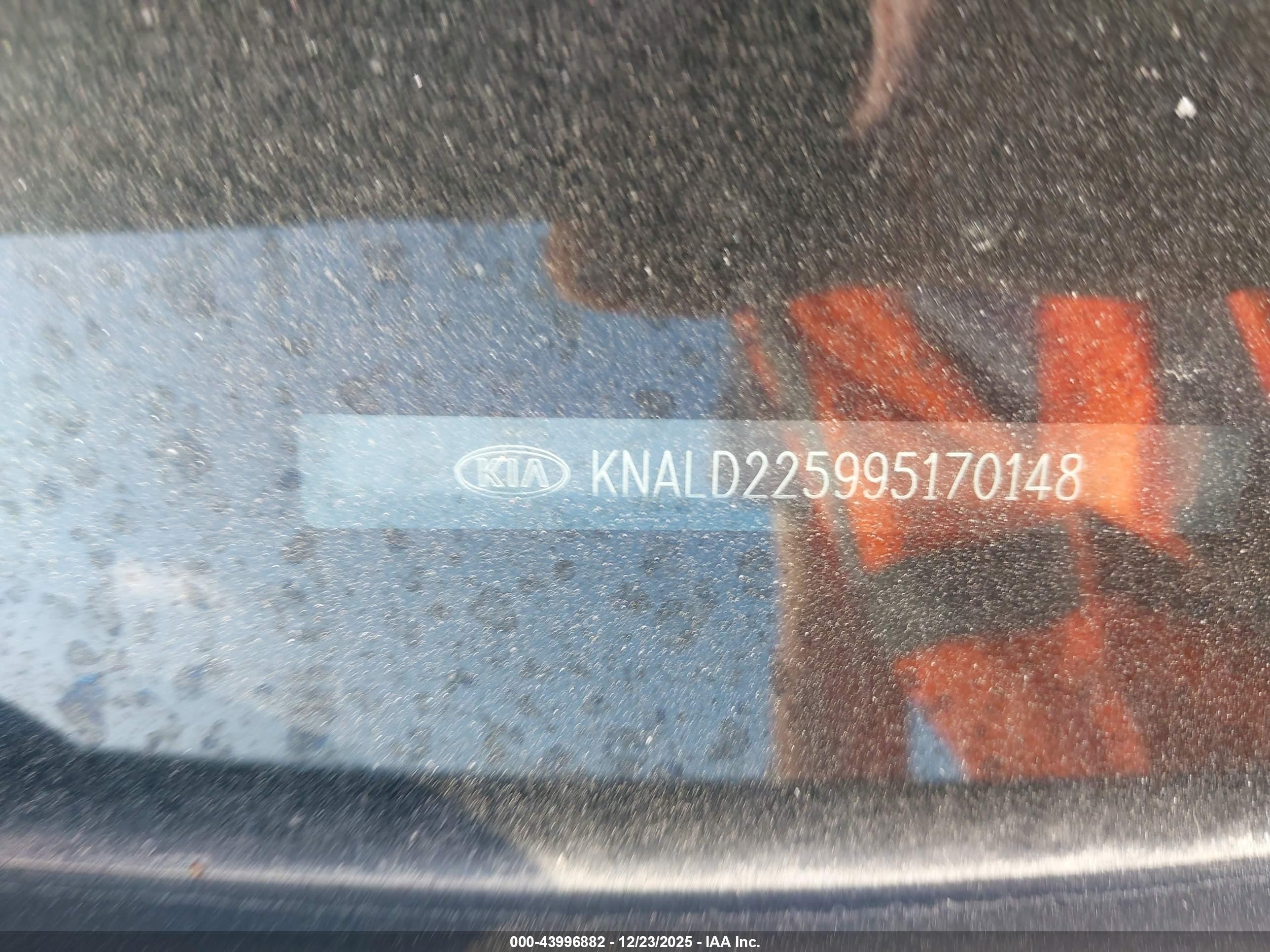 2009 Kia Amanti   Black vin: KNALD225995170148