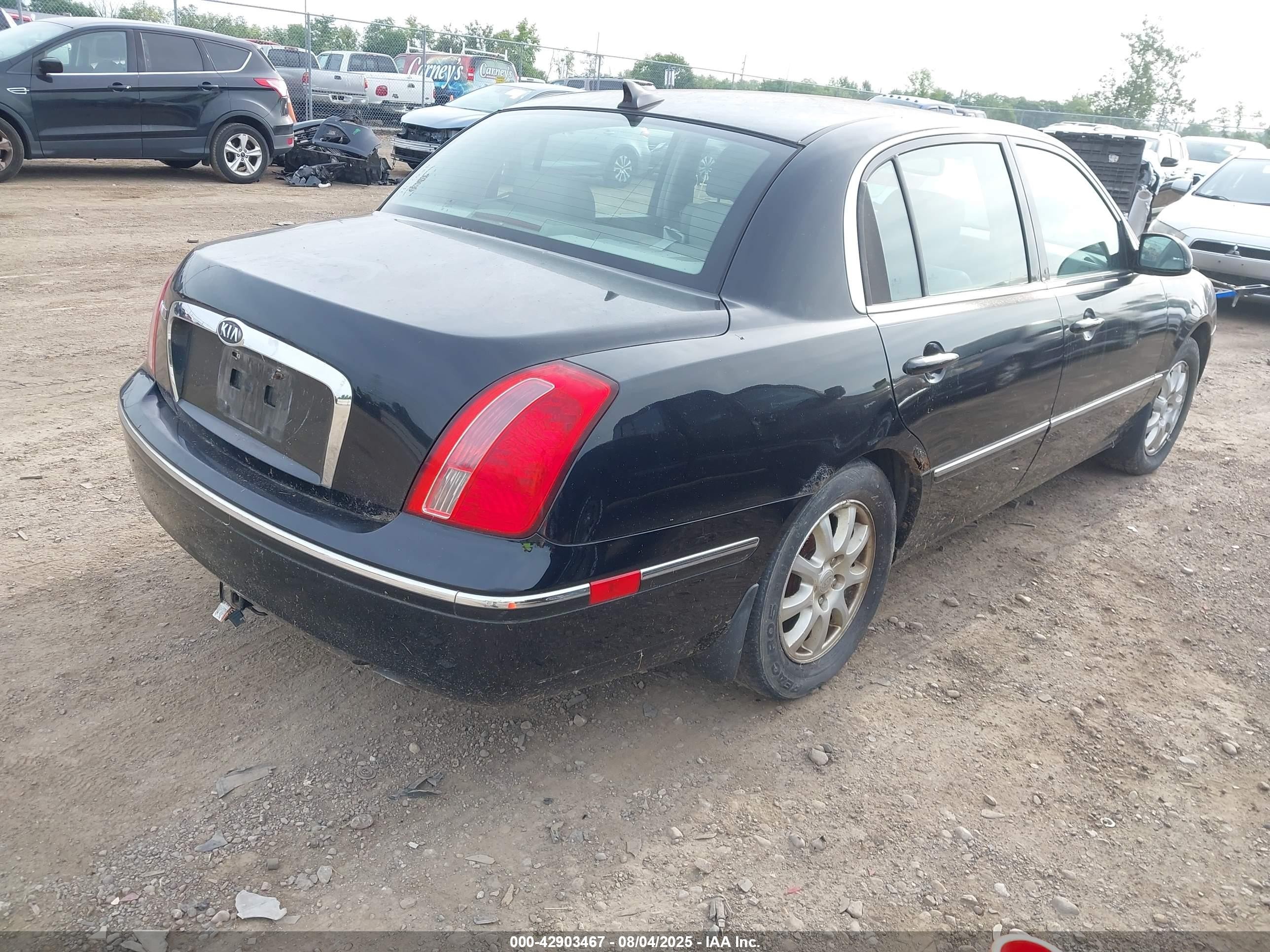 2009 Kia Amanti   Black vin: KNALD225X95170093