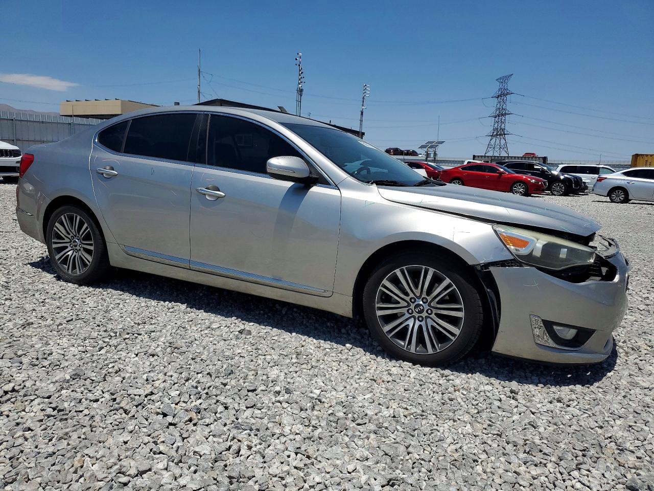 2014 Kia Cadenza Premium Серебряный vin: KNALN4D70E5130672