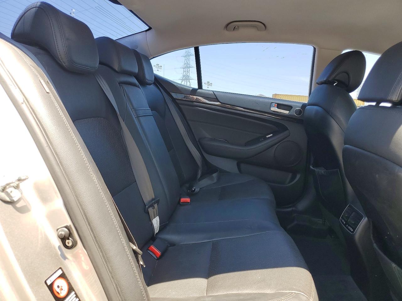 2014 Kia Cadenza Premium Серебряный vin: KNALN4D70E5130672