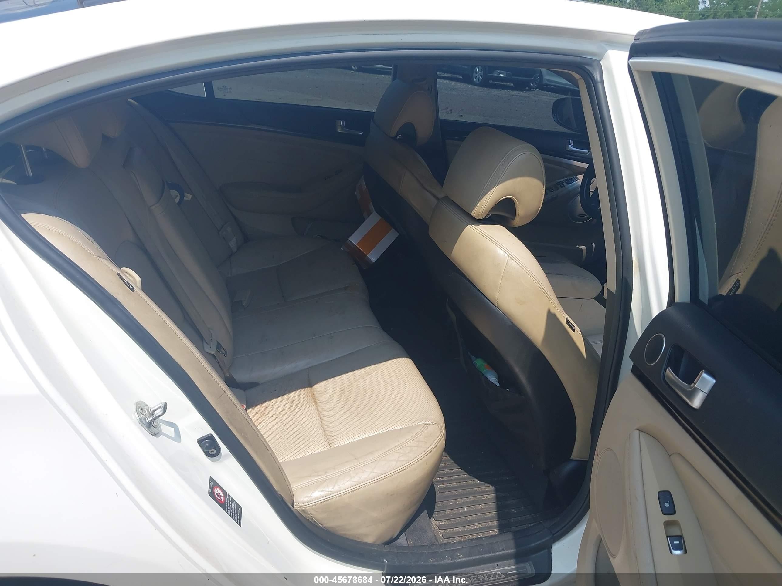 2014 Kia Cadenza Premium Белый vin: KNALN4D70E5143440