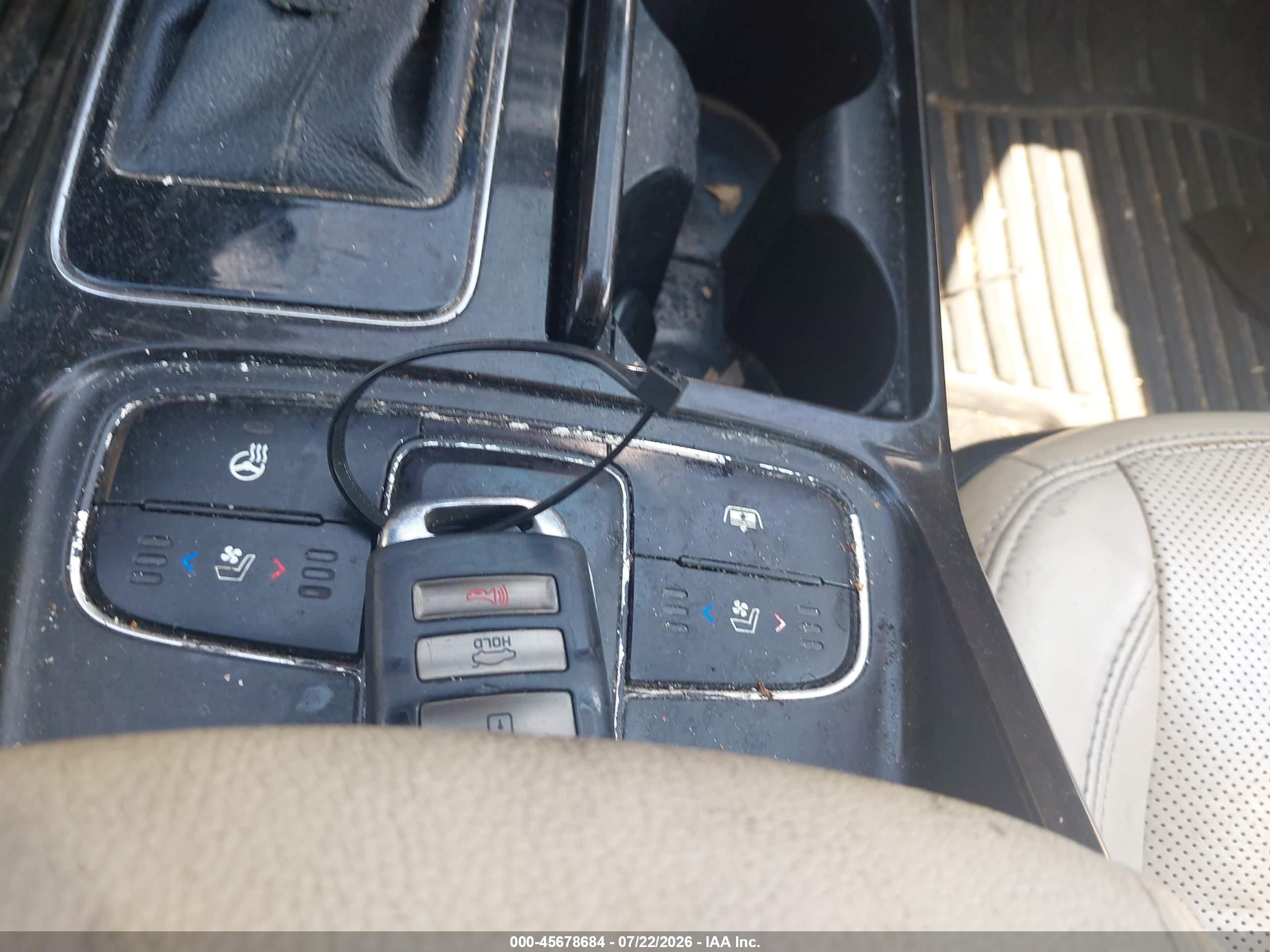 2014 Kia Cadenza Premium Белый vin: KNALN4D70E5143440