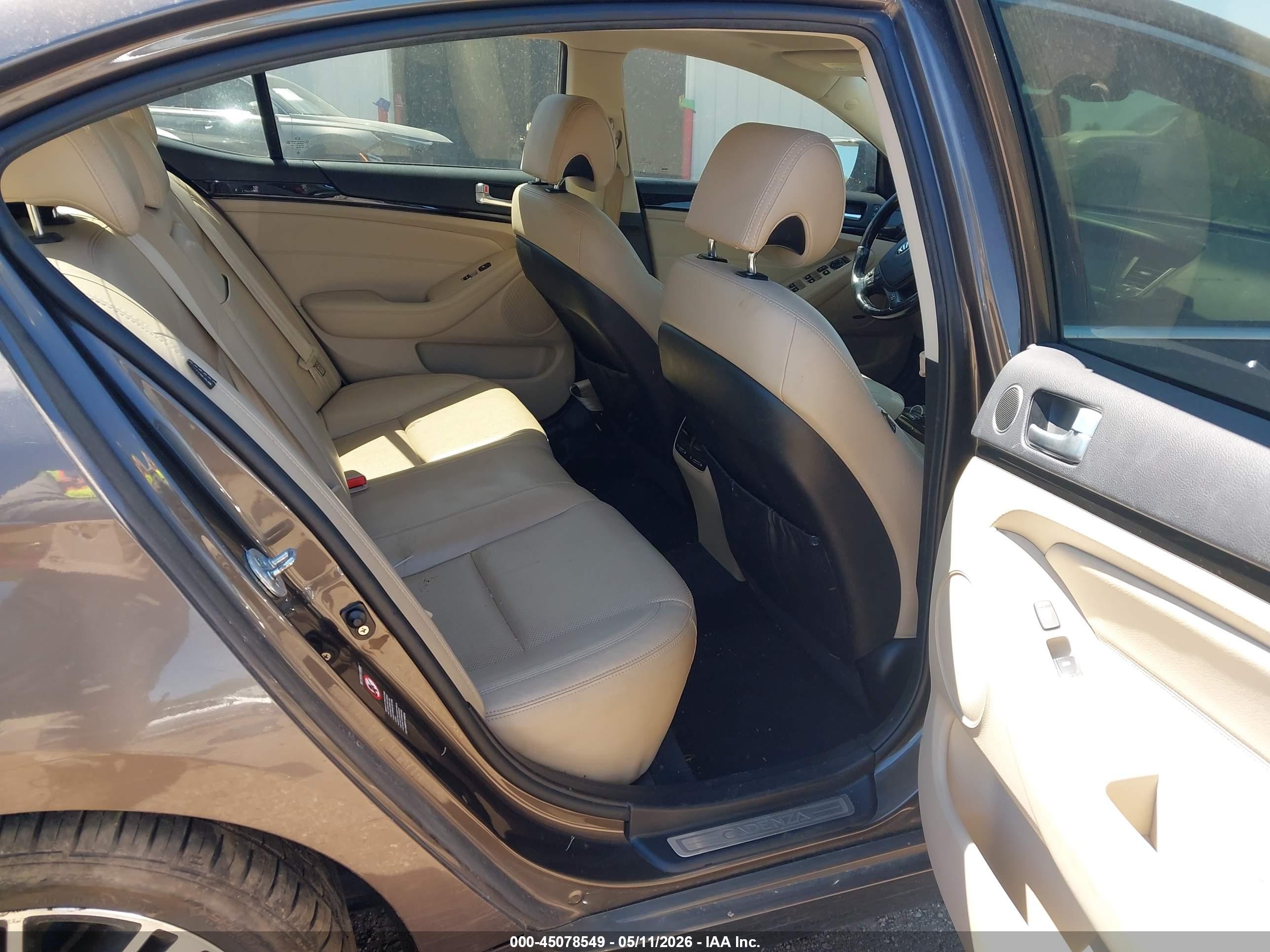 2014 Kia Cadenza Premium Gray vin: KNALN4D70E5160738