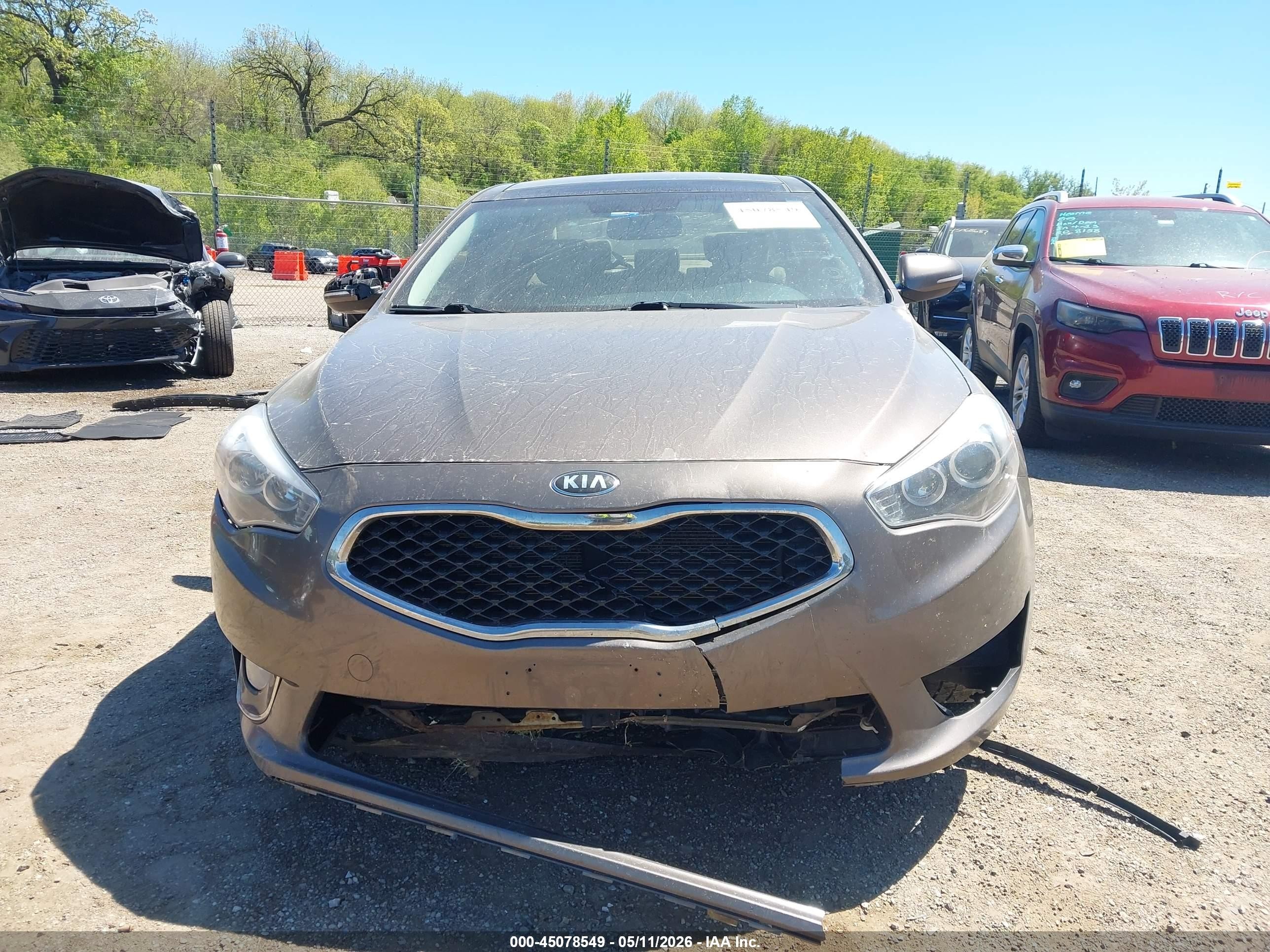2014 Kia Cadenza Premium Gray vin: KNALN4D70E5160738
